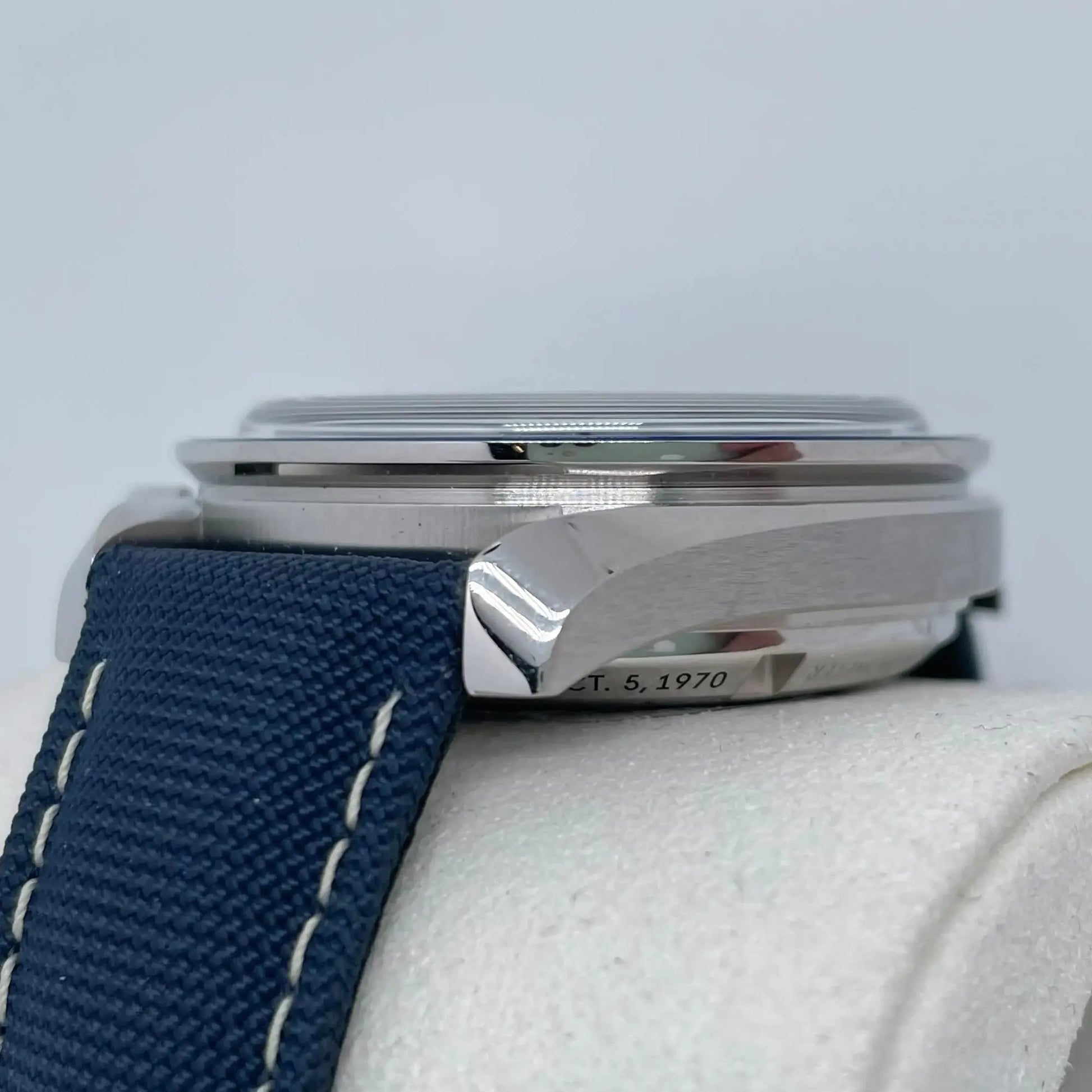 Speedmaster Anniversary Series Silver Snoopy Award Watch 310.32.42.50.02.001