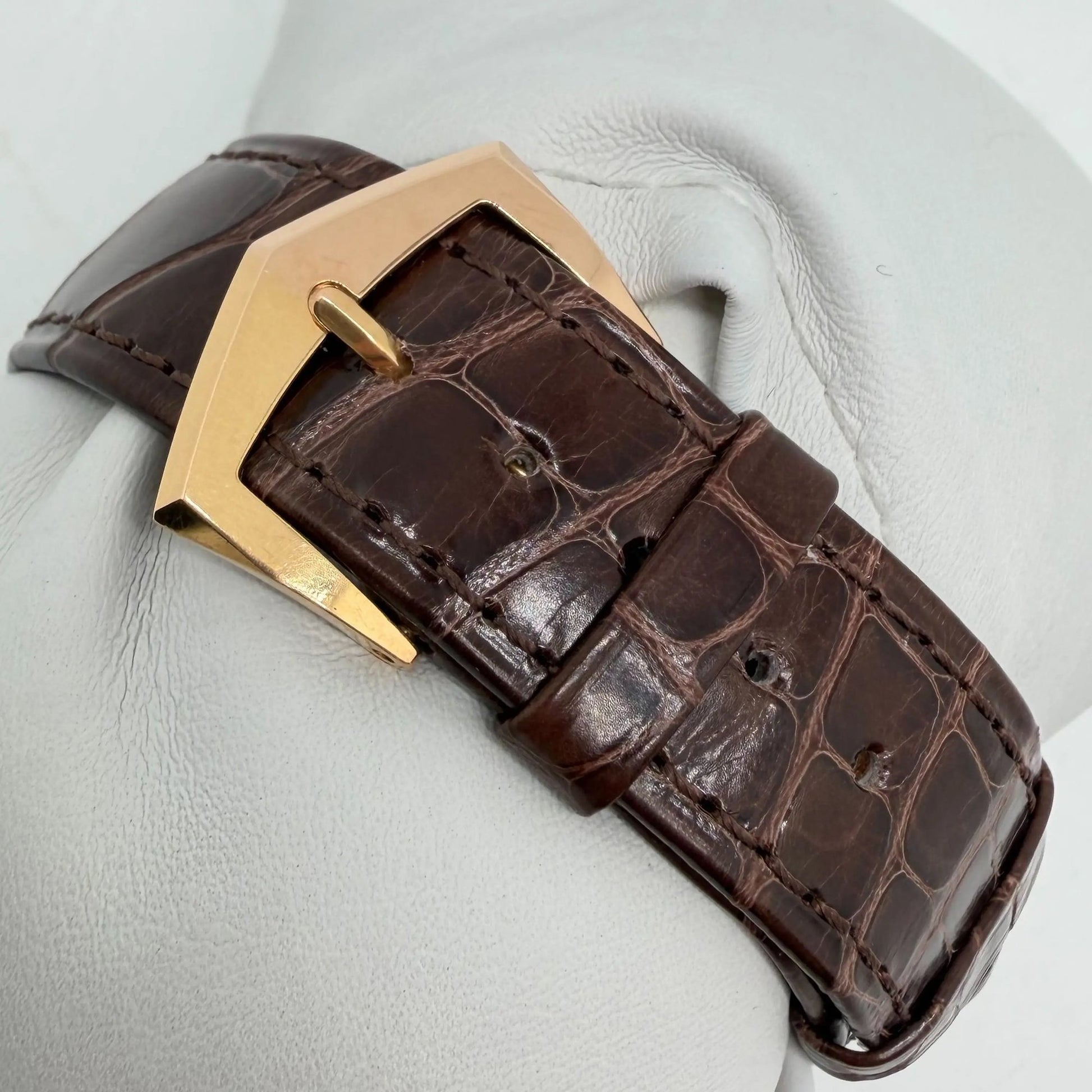 11th image of Patek Philippe Patek Philippe Calatrava Wristwatch, PreOwned condition