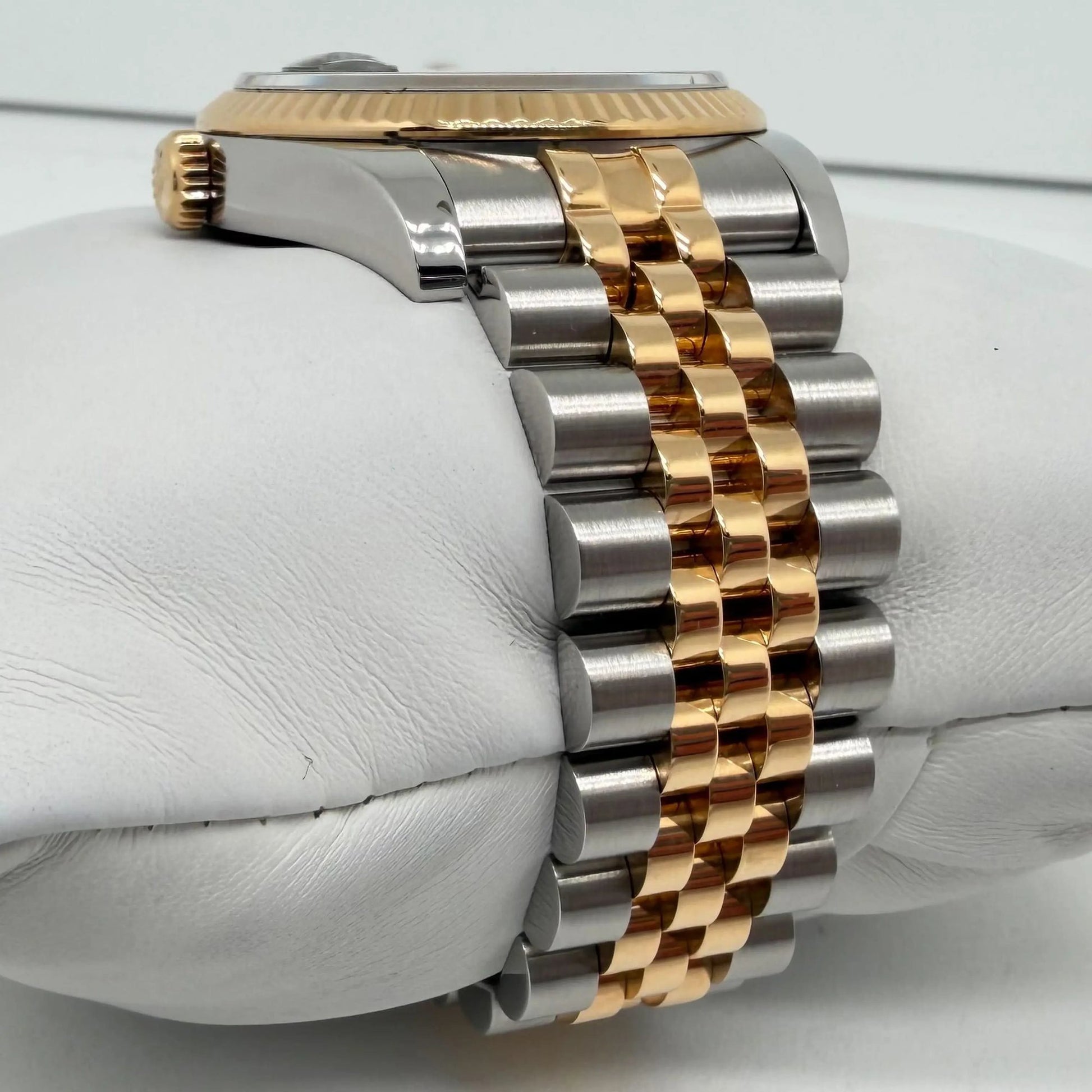 8th image of Rolex  Rolex Datejust Wristwatch, PreOwned condition