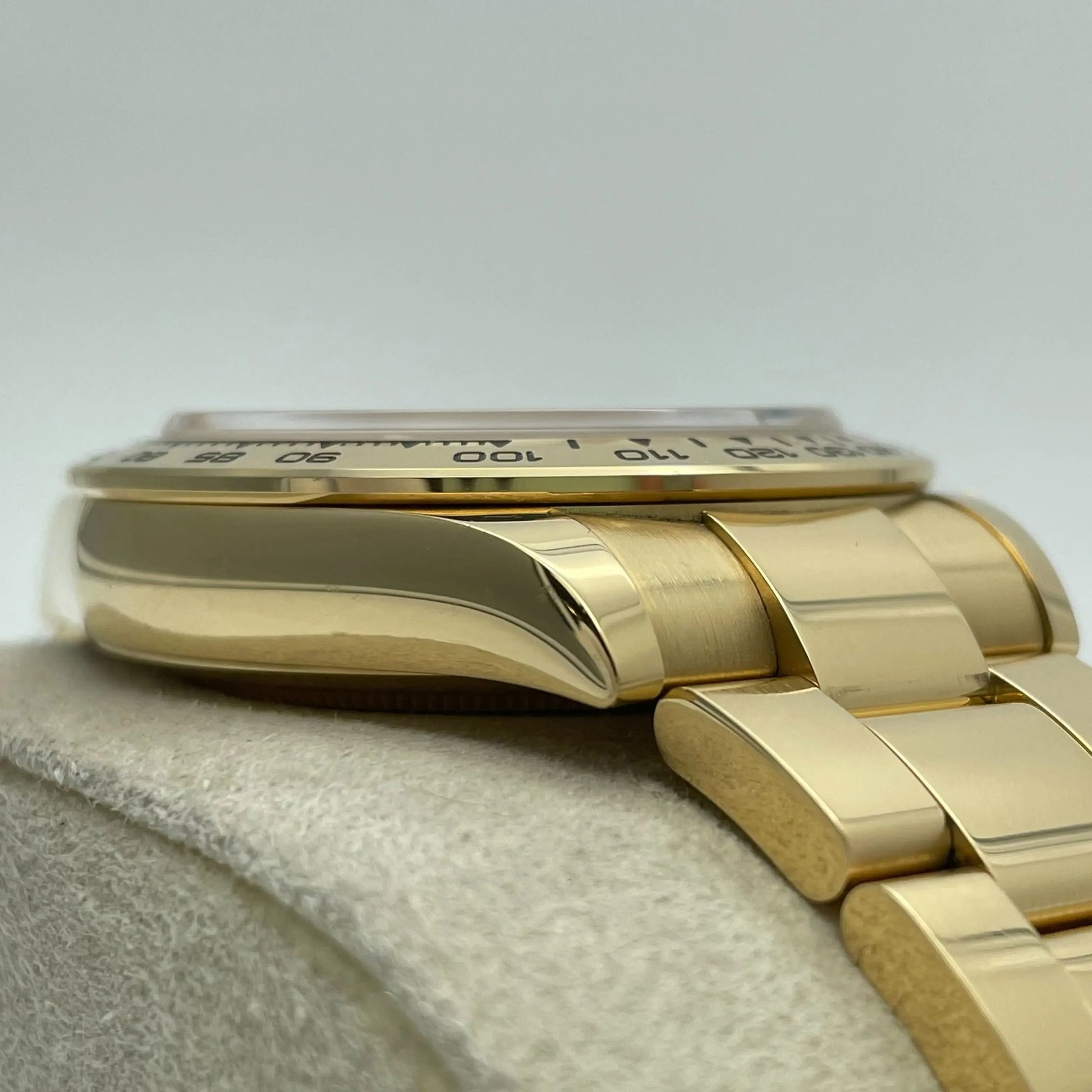 6th image of Rolex Rolex Cosmograph Daytona 116508 Wristwatch, PreOwned condition