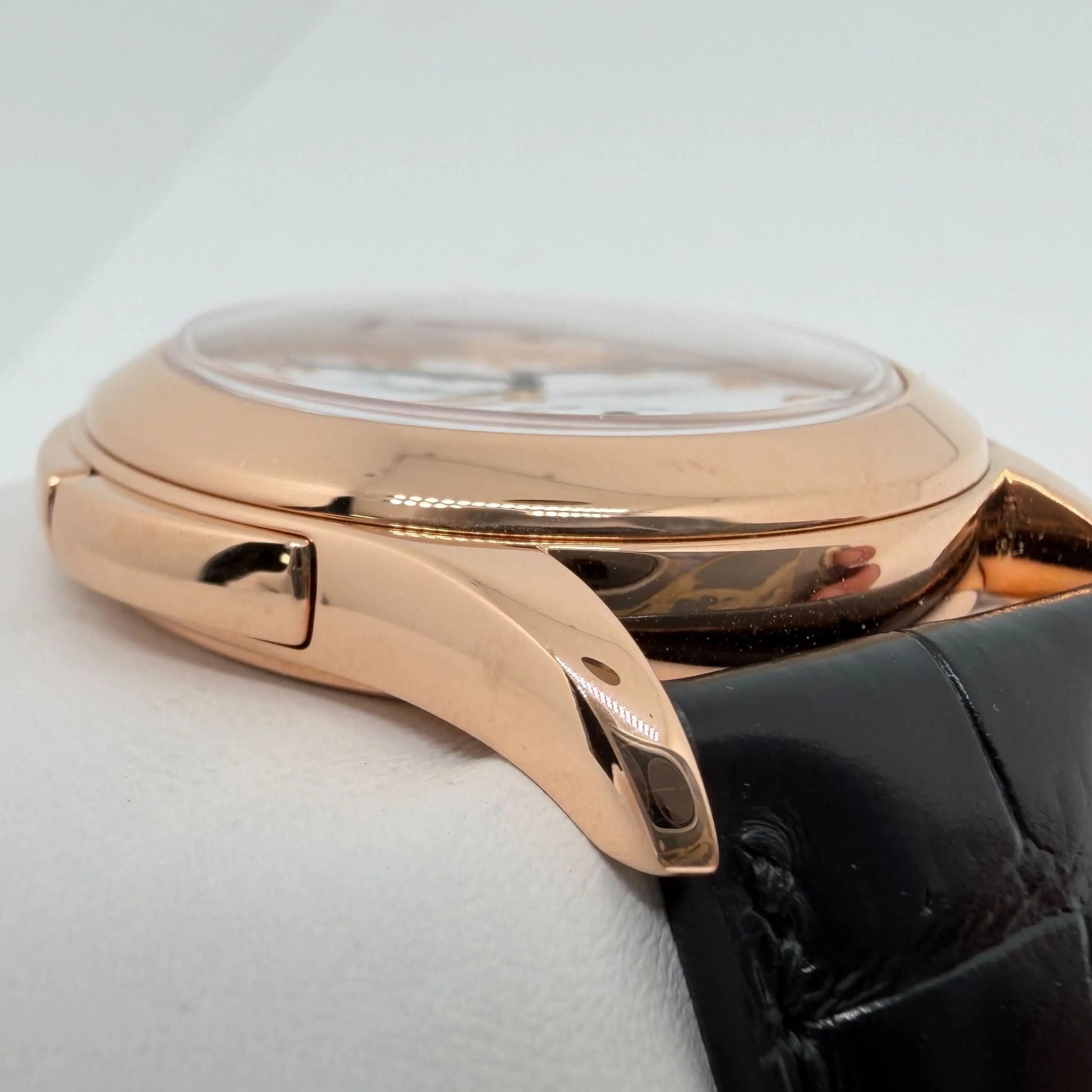 5th image of Patek Philippe Travel Time Wristwatch, PreOwned condition