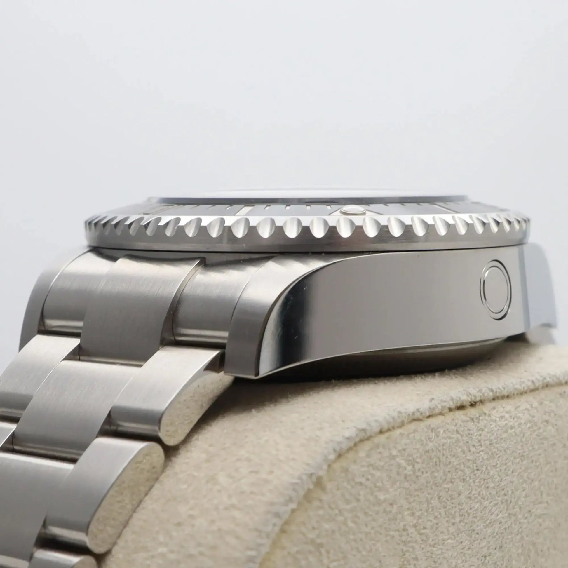 7th image of Rolex Rolex Sea-Dweller 136660 Wristwatch, PreOwned condition