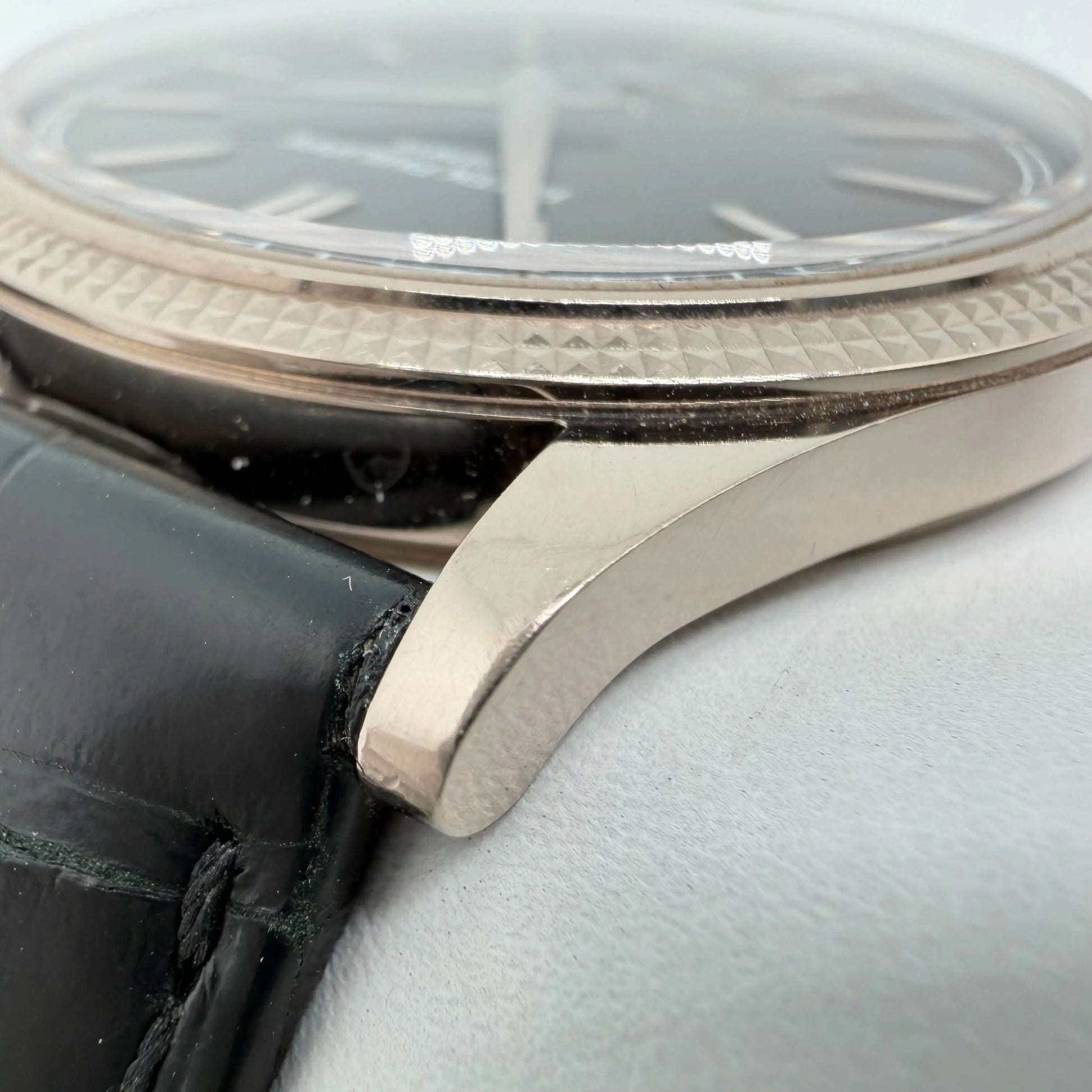 5th image of Patek Philippe Calatrava Wristwatch, PreOwned condition