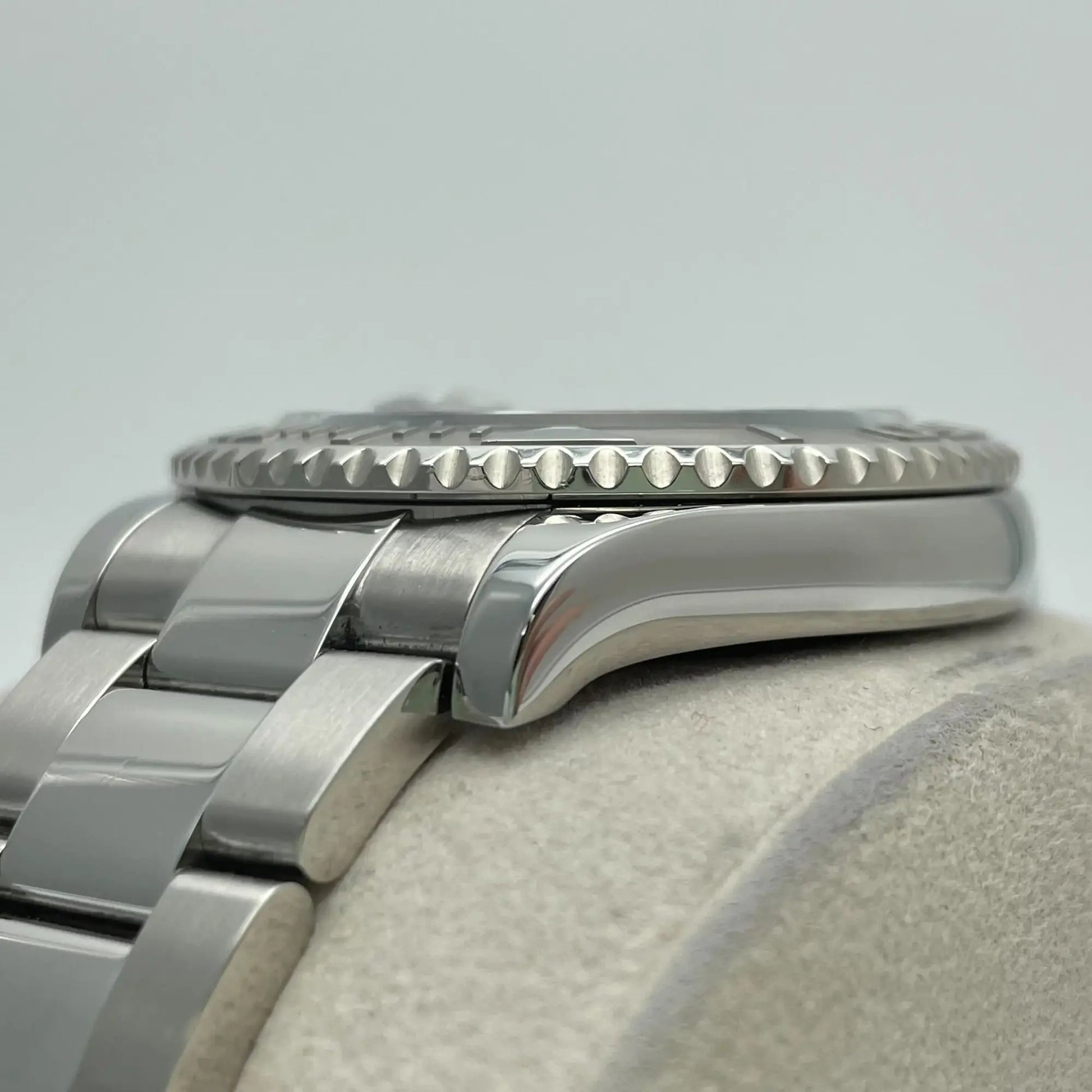 7th image of Rolex Rolex Yacht-Master 116622 Wristwatch, PreOwned condition