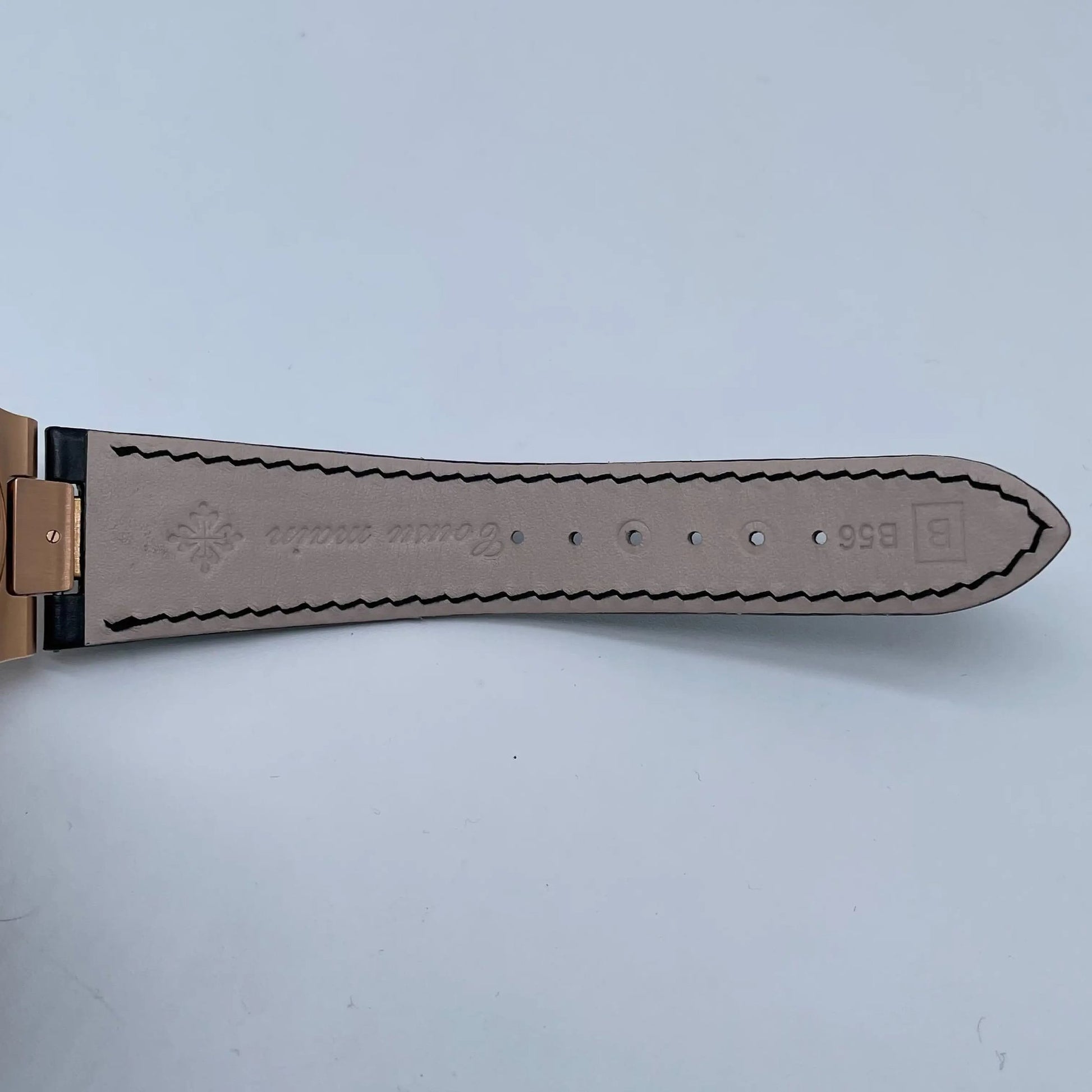 9th image of Patek Philippe Patek Philippe Nautilus Wristwatch, PreOwned condition