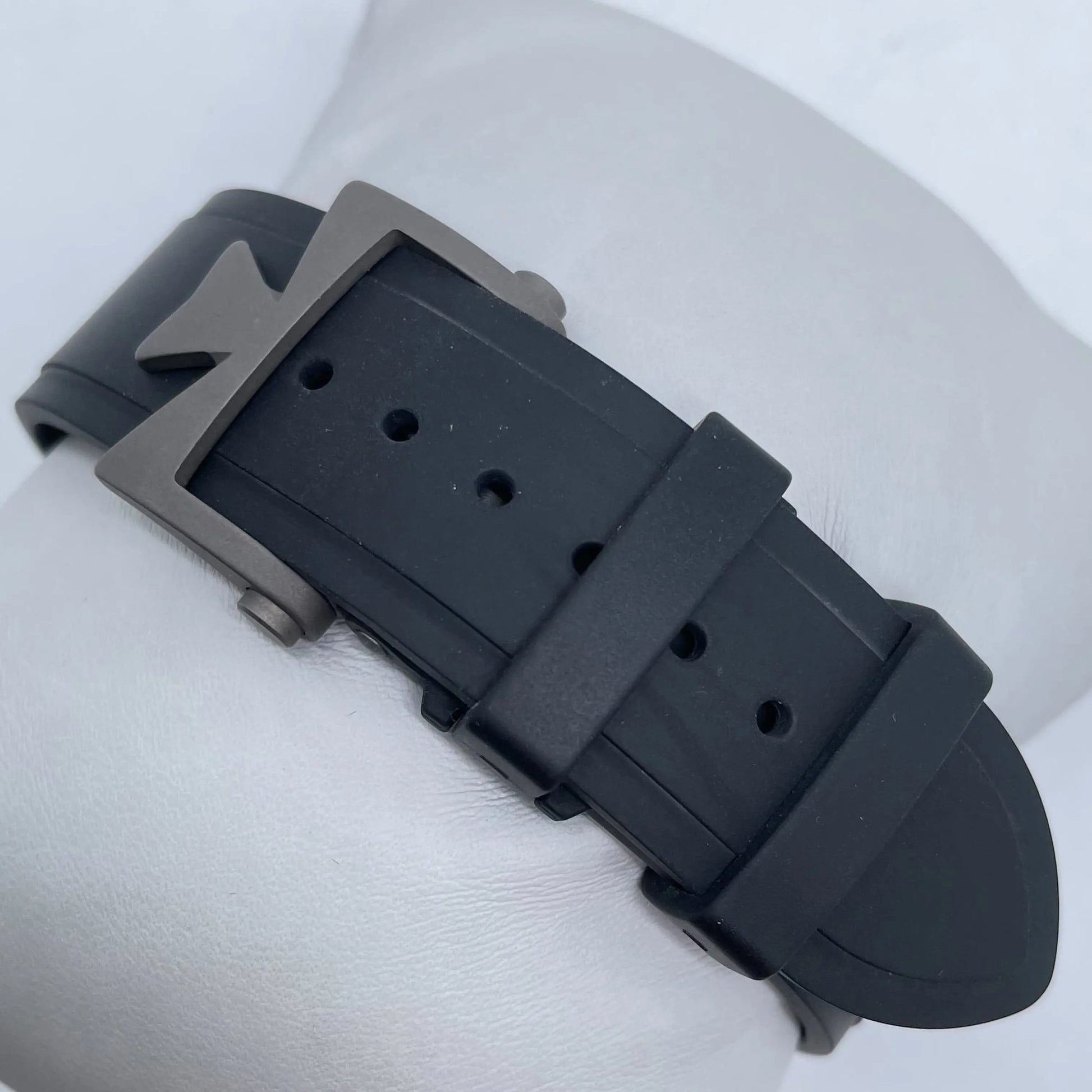 11th image of Vacheron Constantin Quai de l'Ile Wristwatch, PreOwned condition