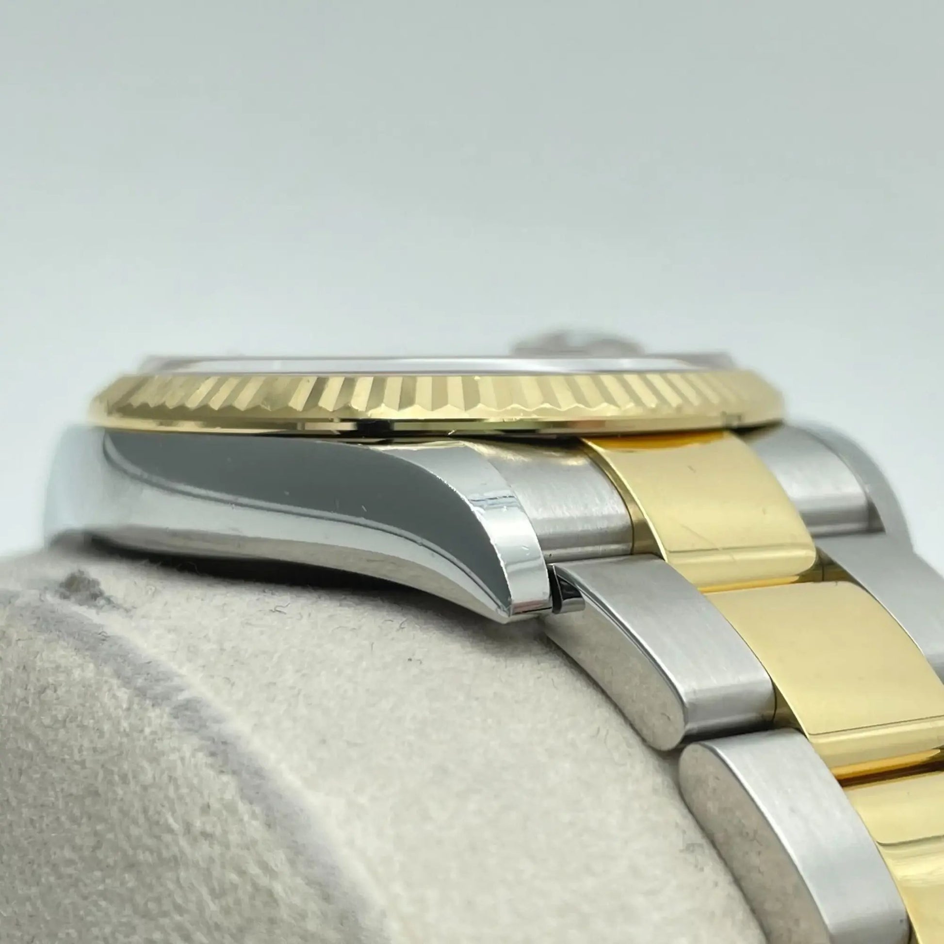 6th image of Rolex  Rolex Datejust 126233 Wristwatch, PreOwned condition
