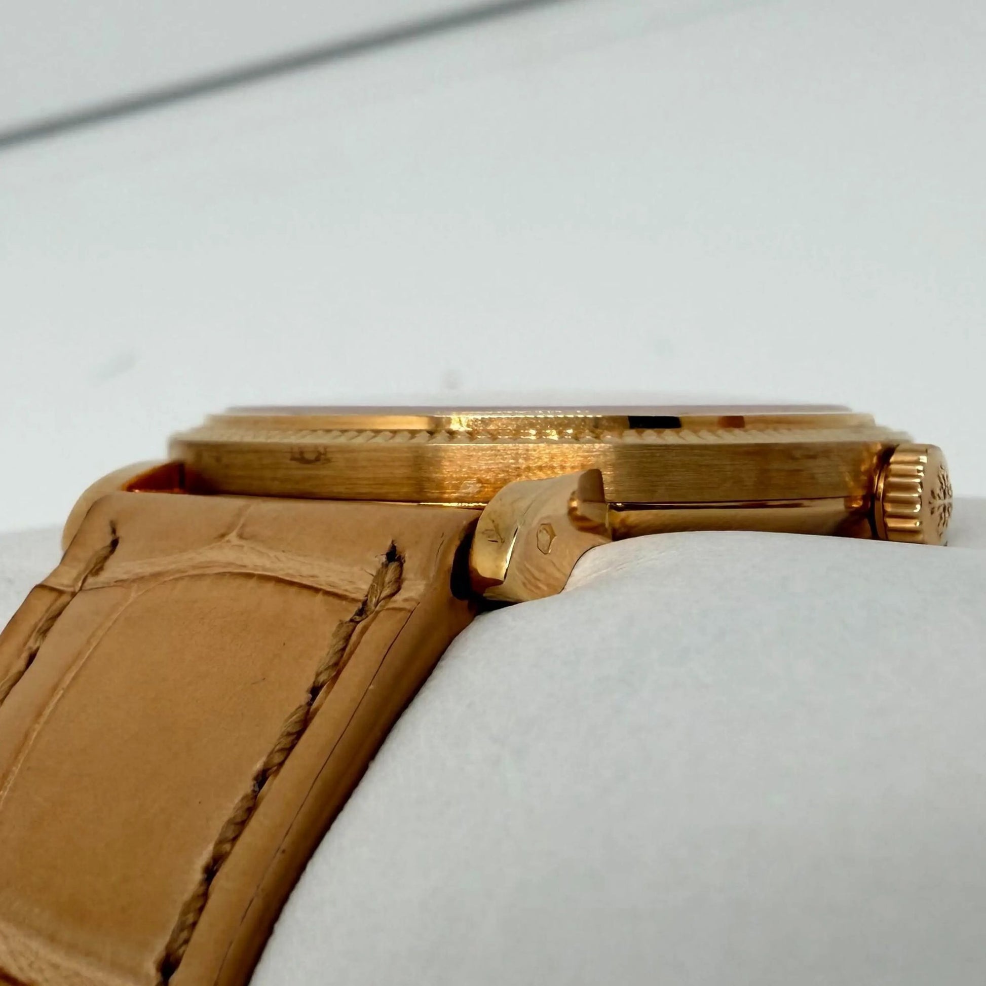 5th image of Patek Philippe Patek Philippe Calatrava Wristwatch, PreOwned condition