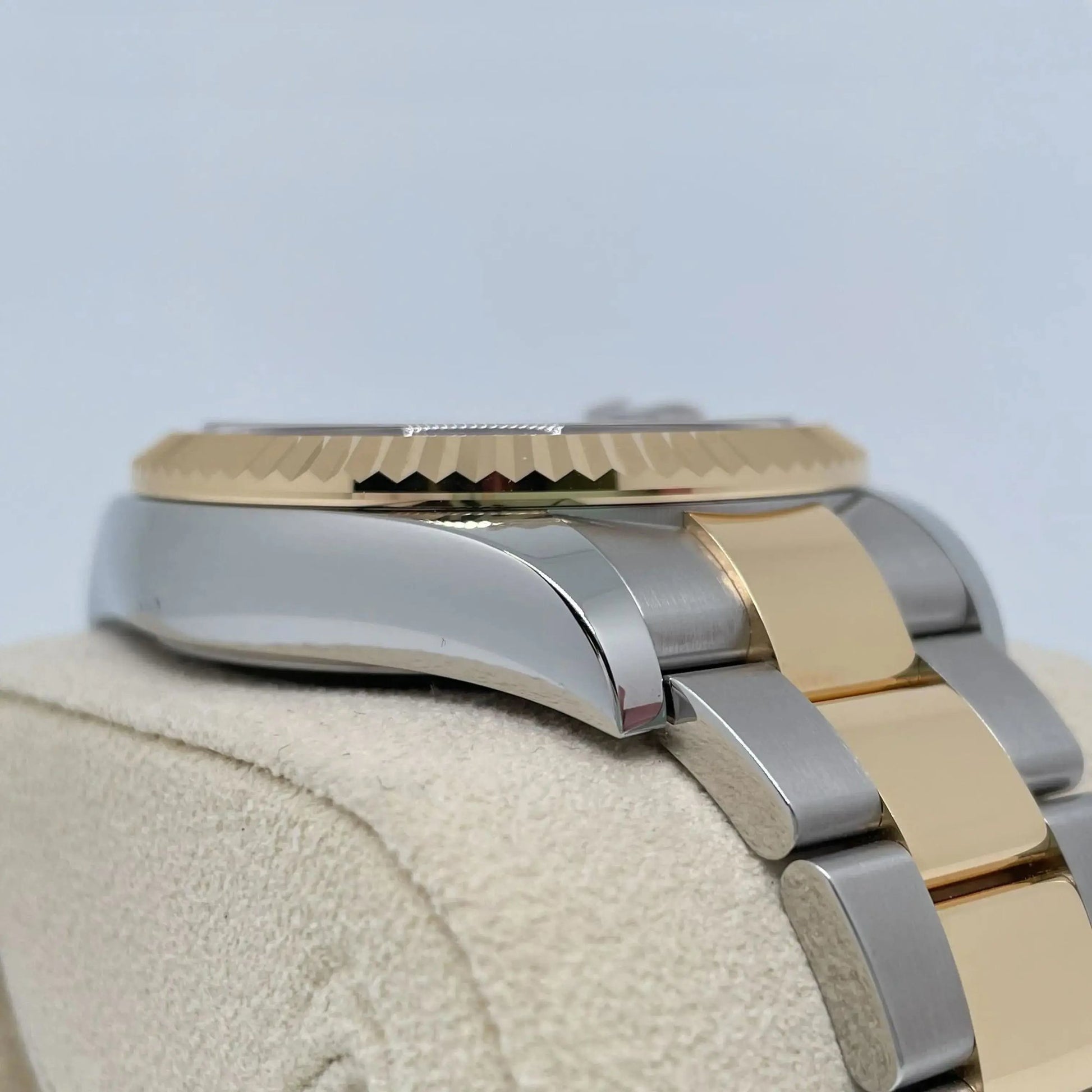 5th image of Rolex Rolex Sky-Dweller 326933 Wristwatch, PreOwned condition