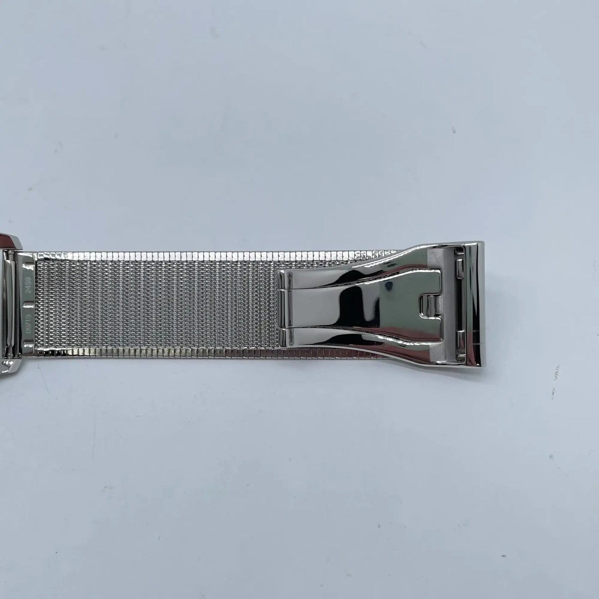10th image of Gucci Gucci G-Timeless Contemporary Wristwatch, PreOwned condition