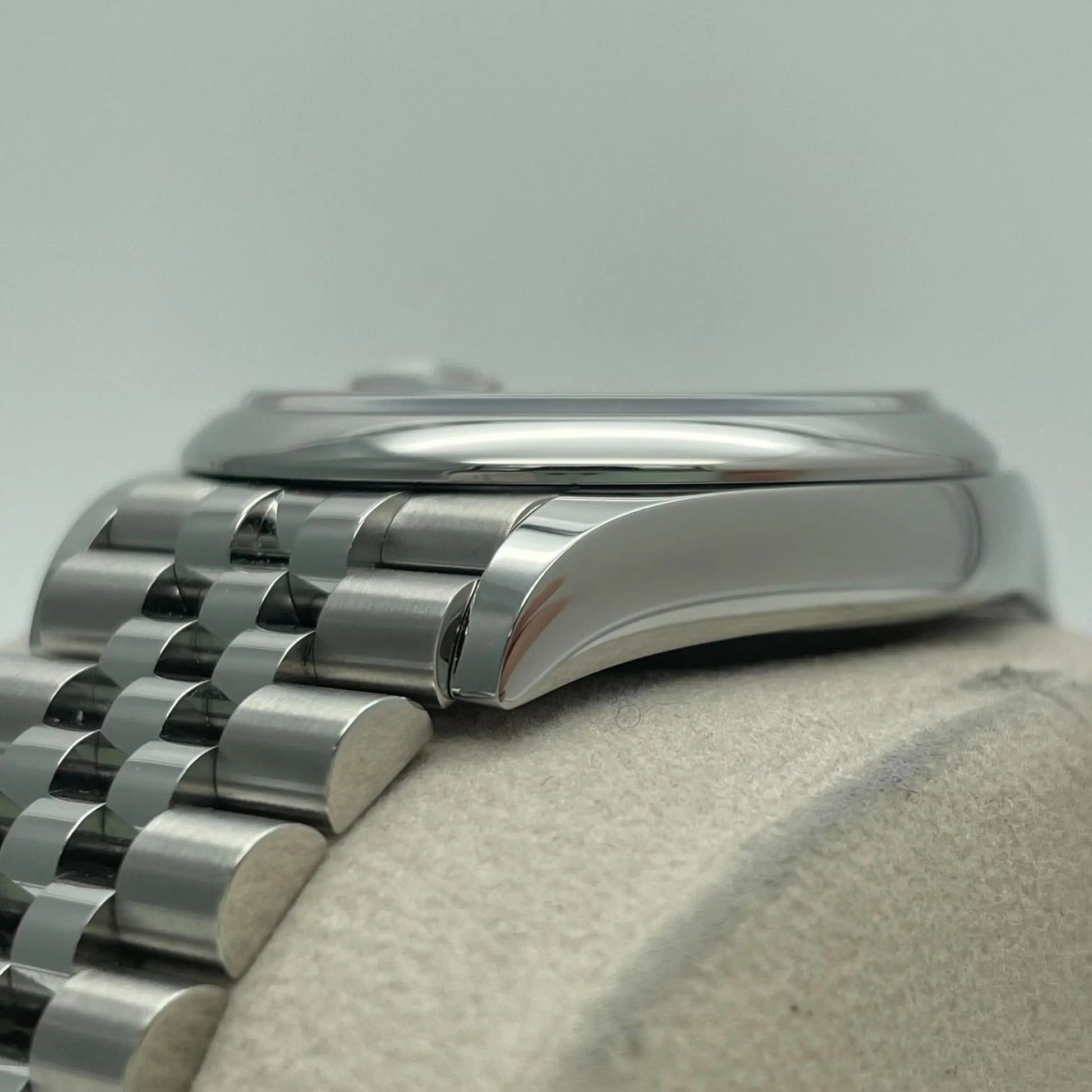 7th image of Rolex Rolex Datejust 126200 Wristwatch, Unworn condition