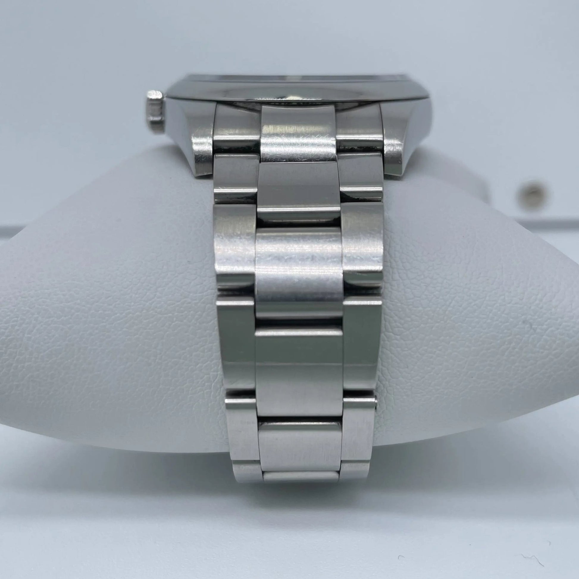10th image of Rolex Rolex Oyster Perpetual 114300 Wristwatch, PreOwned condition