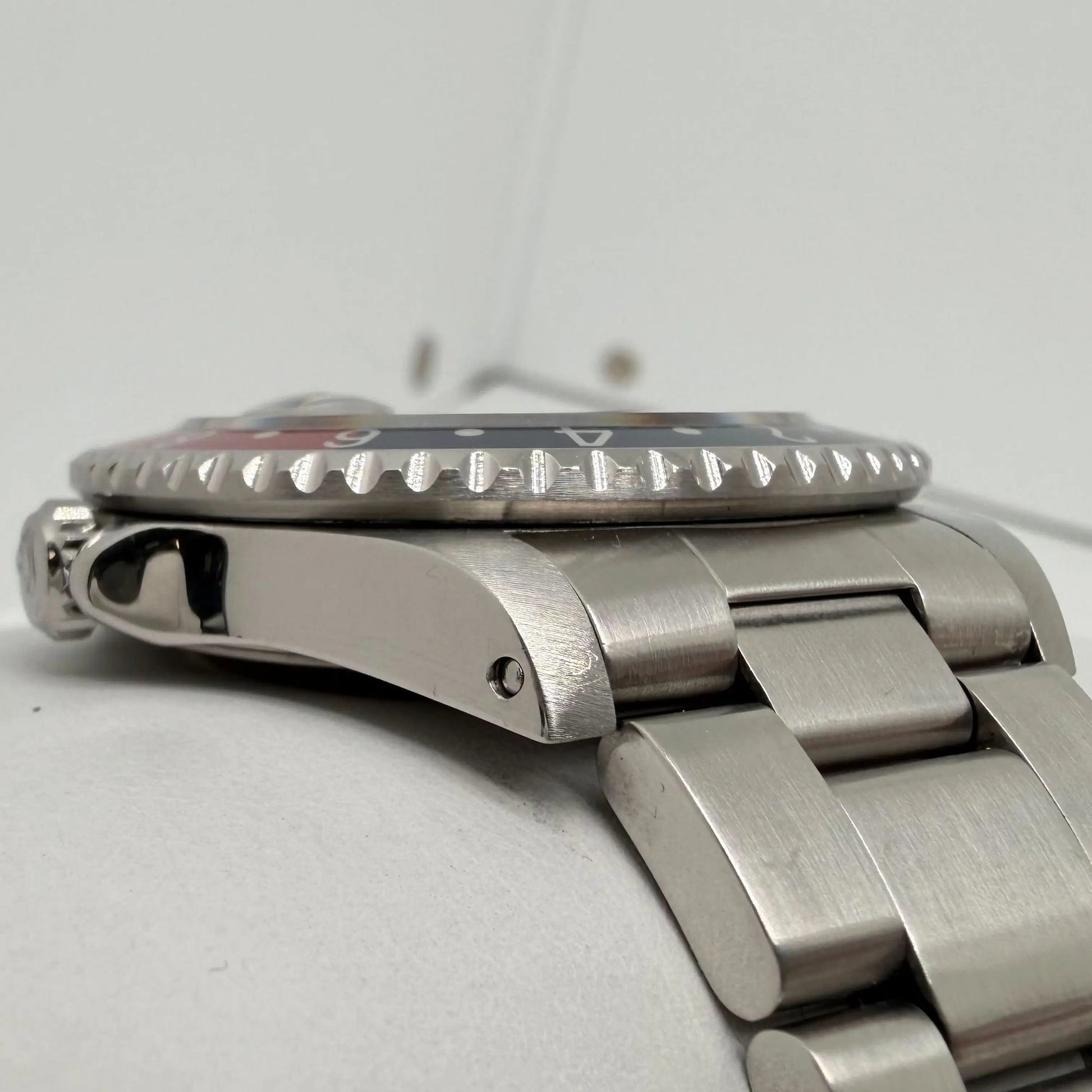 3rd image of Rolex Rolex GMT-Master II 16710 Wristwatch, PreOwned condition