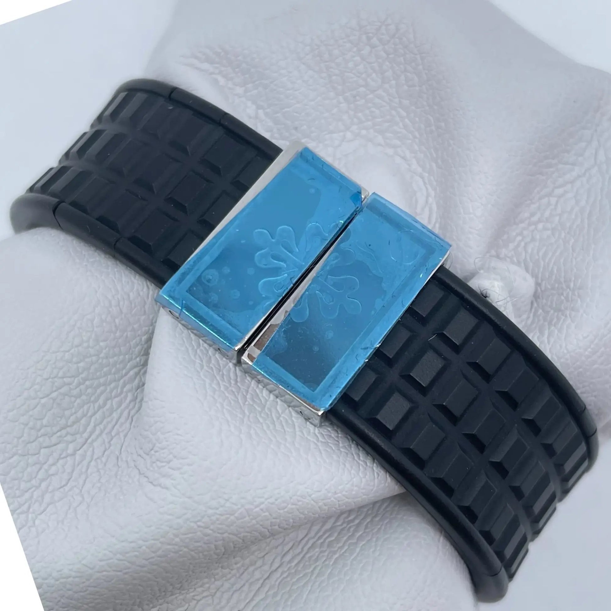 12th image of Patek Philippe Aquanaut  Wristwatch, PreOwned condition