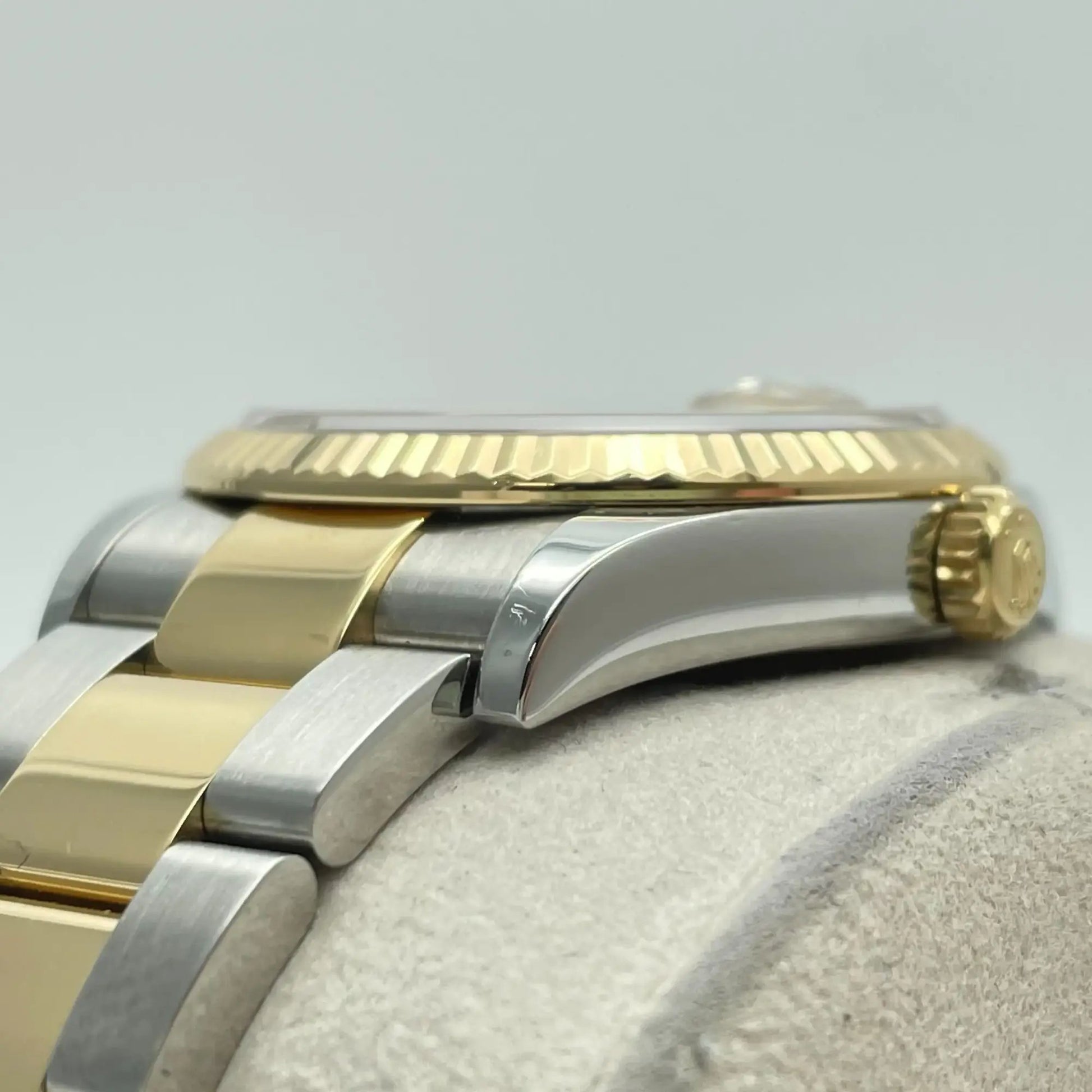 4th image of Rolex  Rolex Datejust 126233 Wristwatch, PreOwned condition