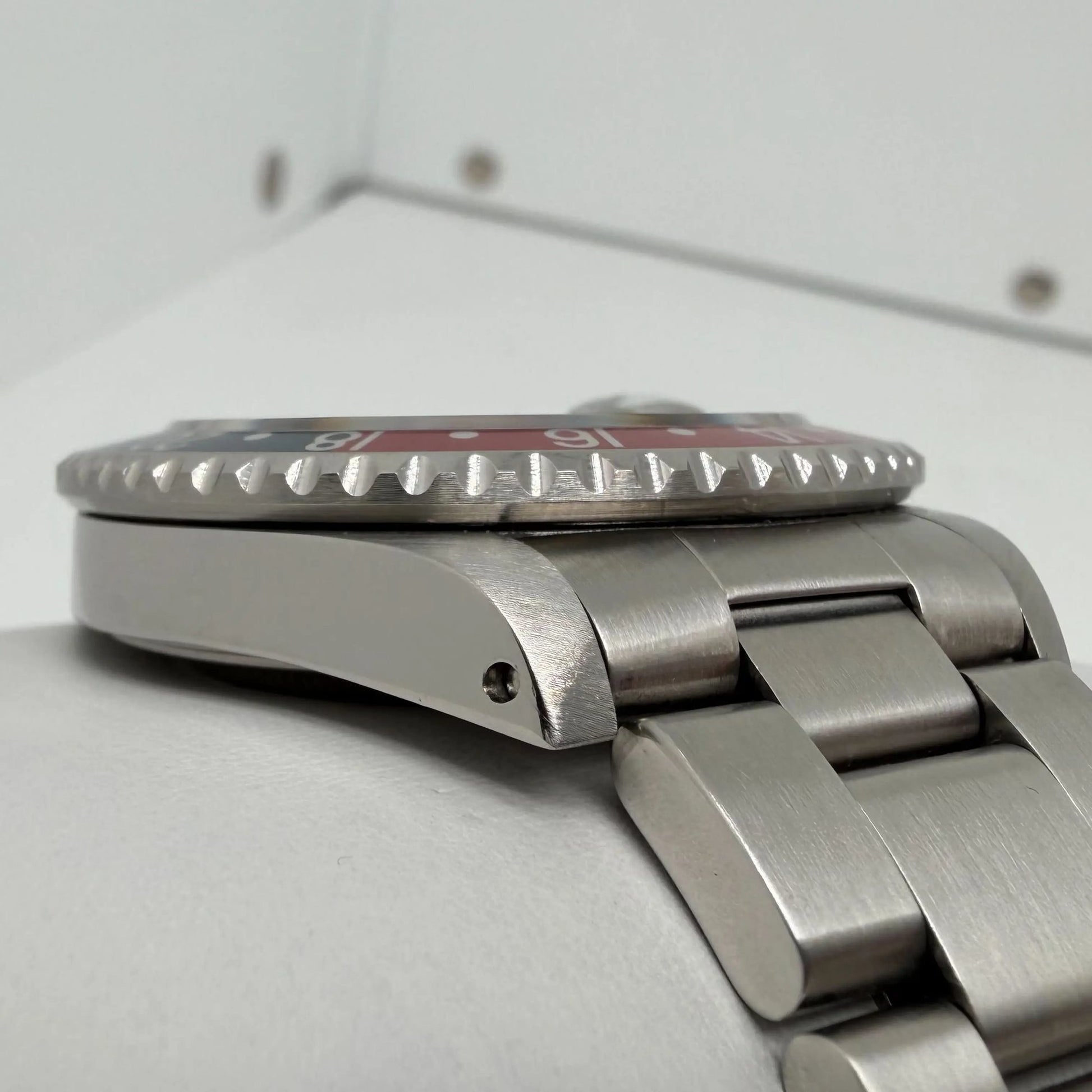 5th image of Rolex Rolex GMT-Master II 16710 Wristwatch, PreOwned condition