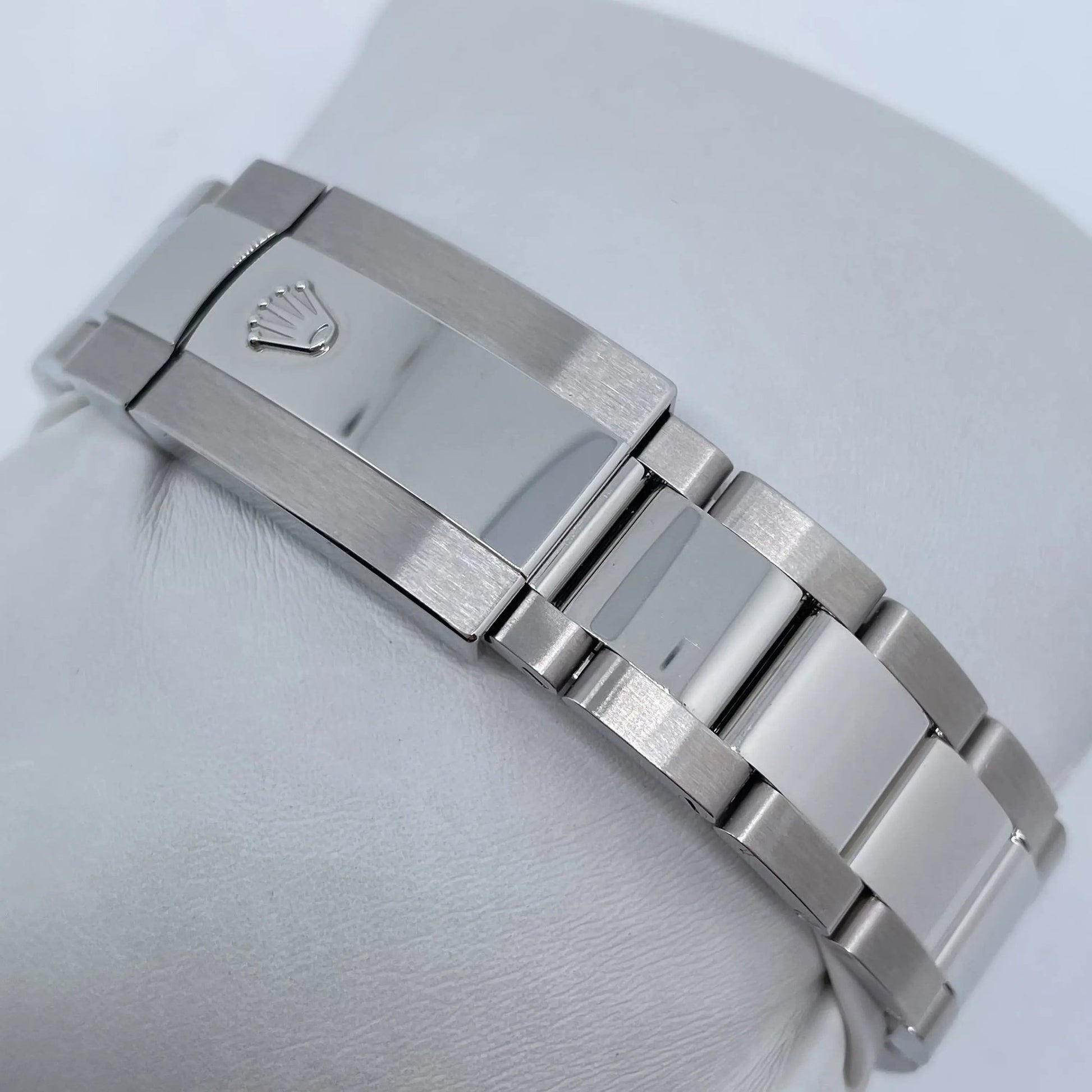 12th image of Rolex Datejust  Wristwatch, New condition