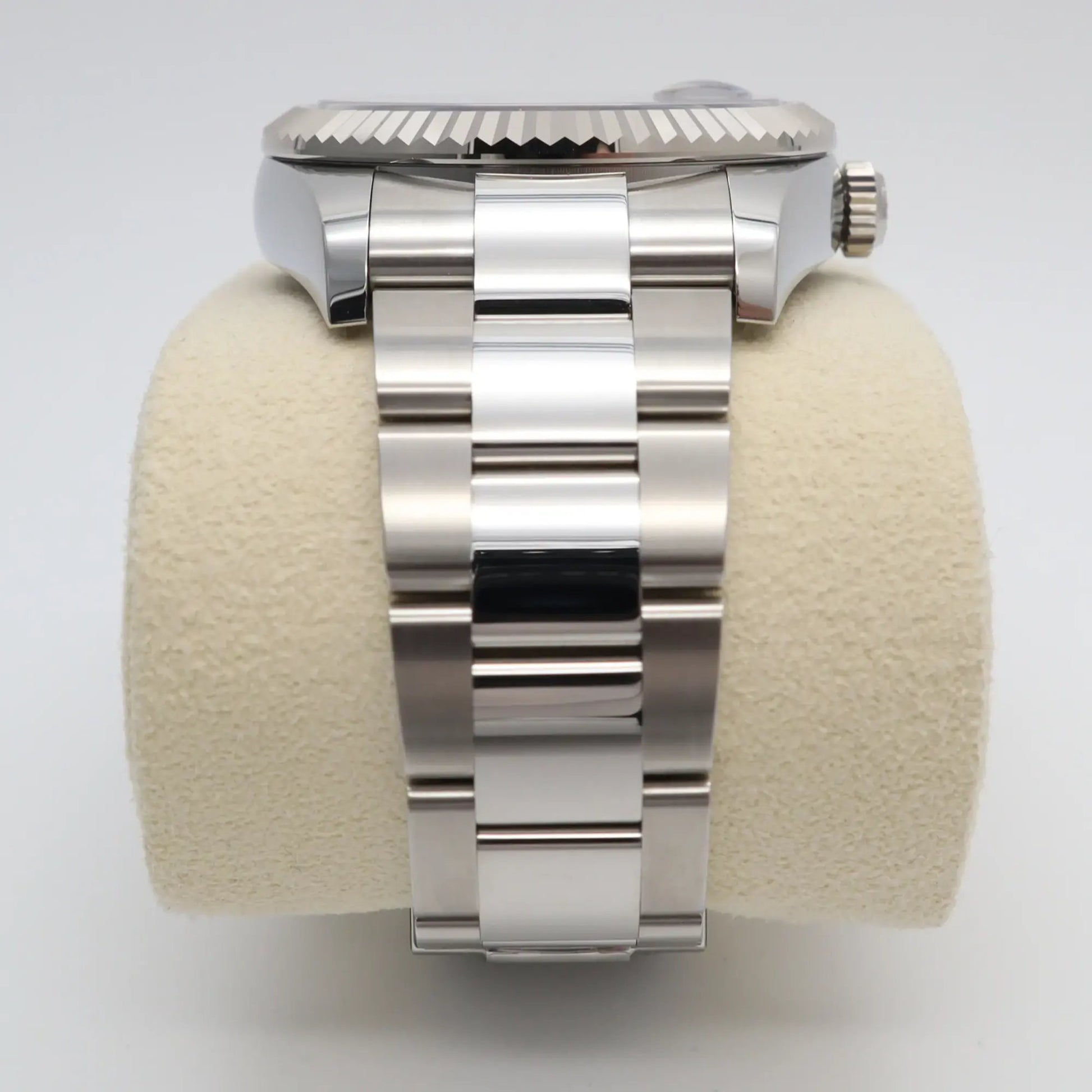 8th image of Rolex Rolex Sky-Dweller 326934 Wristwatch, New condition