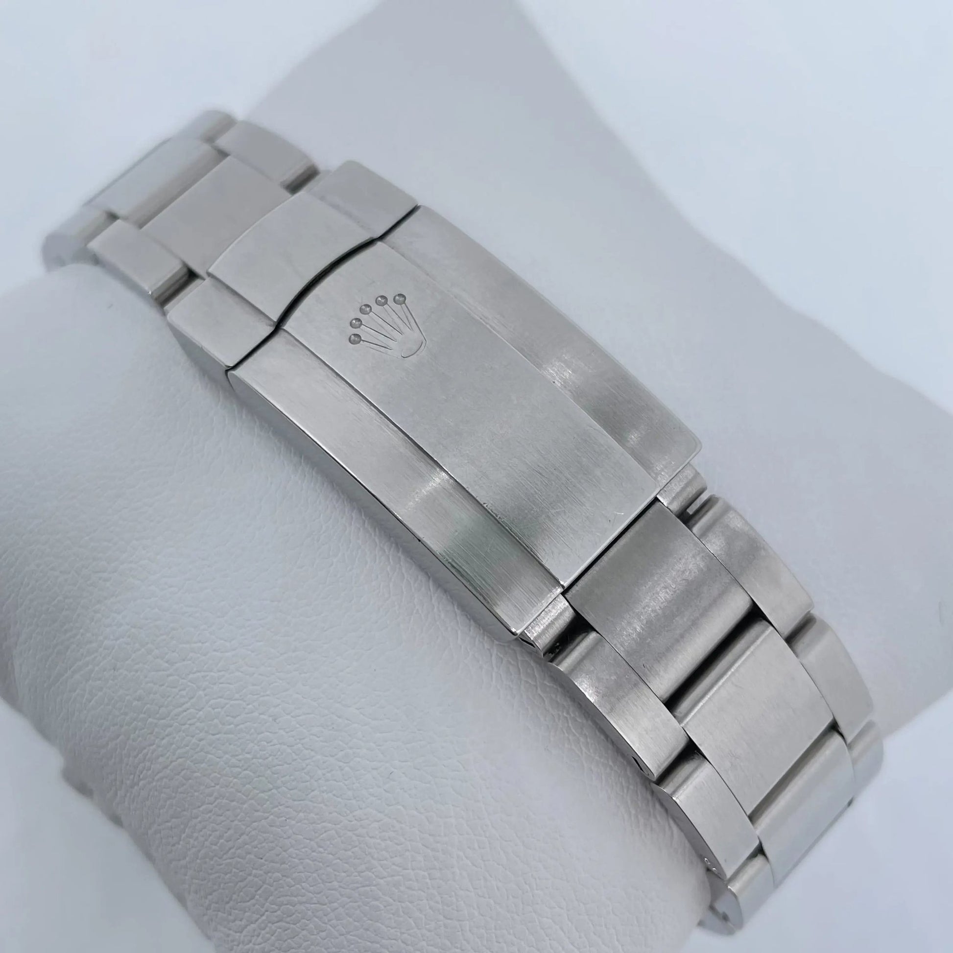 13th image of Rolex Rolex Oyster Perpetual 114300 Wristwatch, PreOwned condition