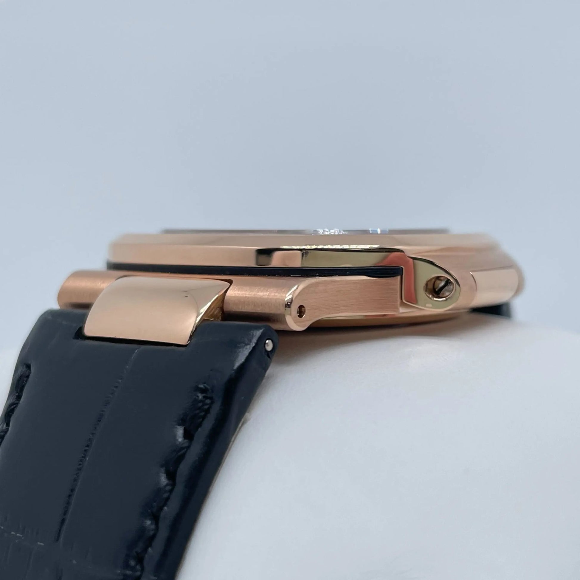 5th image of Patek Philippe Patek Philippe Nautilus Wristwatch, PreOwned condition
