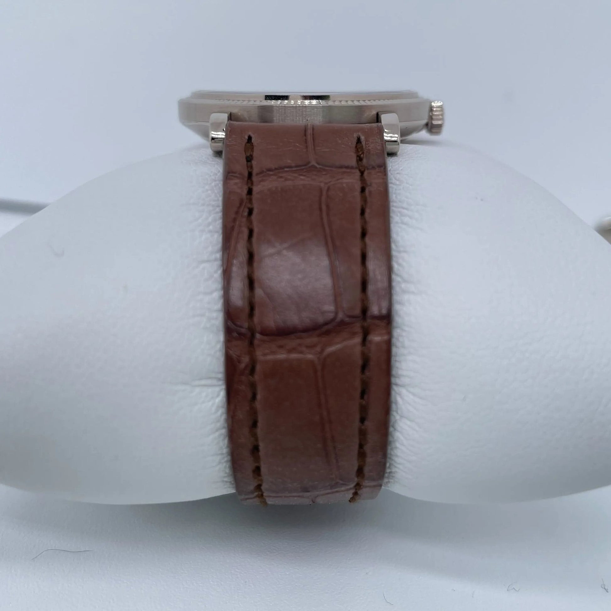 10th image of Patek Philippe Patek Philippe Calatrava Wristwatch, PreOwned condition