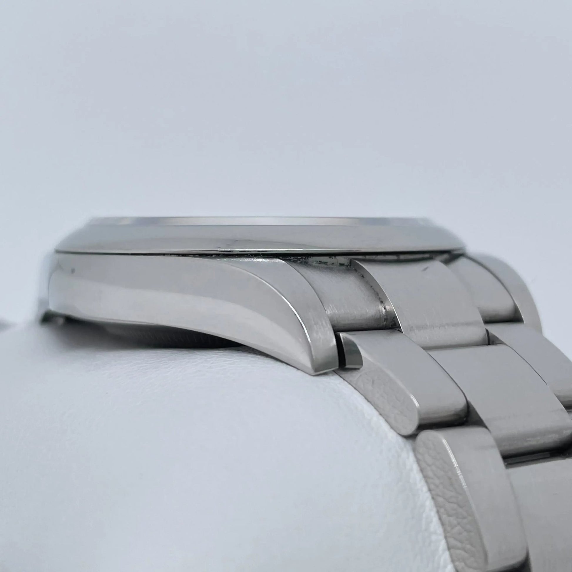 7th image of Rolex Rolex Oyster Perpetual 114300 Wristwatch, PreOwned condition