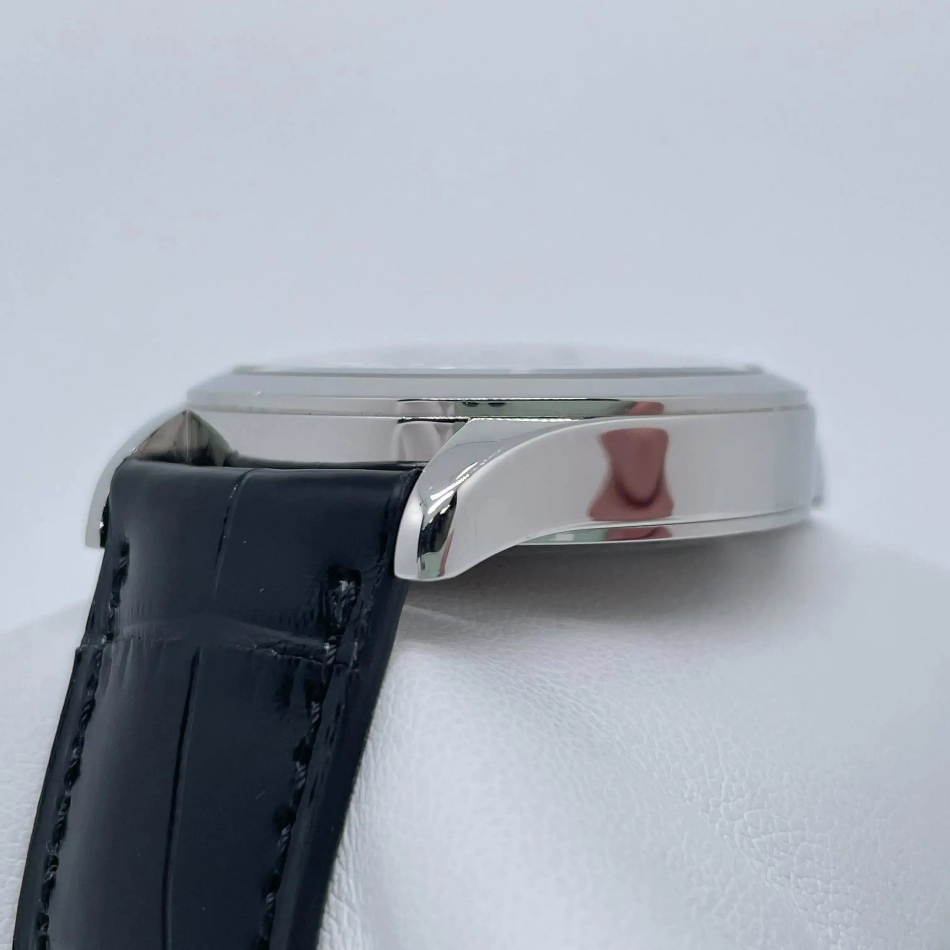 6th image of Jaeger-LeCoultre Jaeger Lecoultre Master Calendar Wristwatch, PreOwned condition