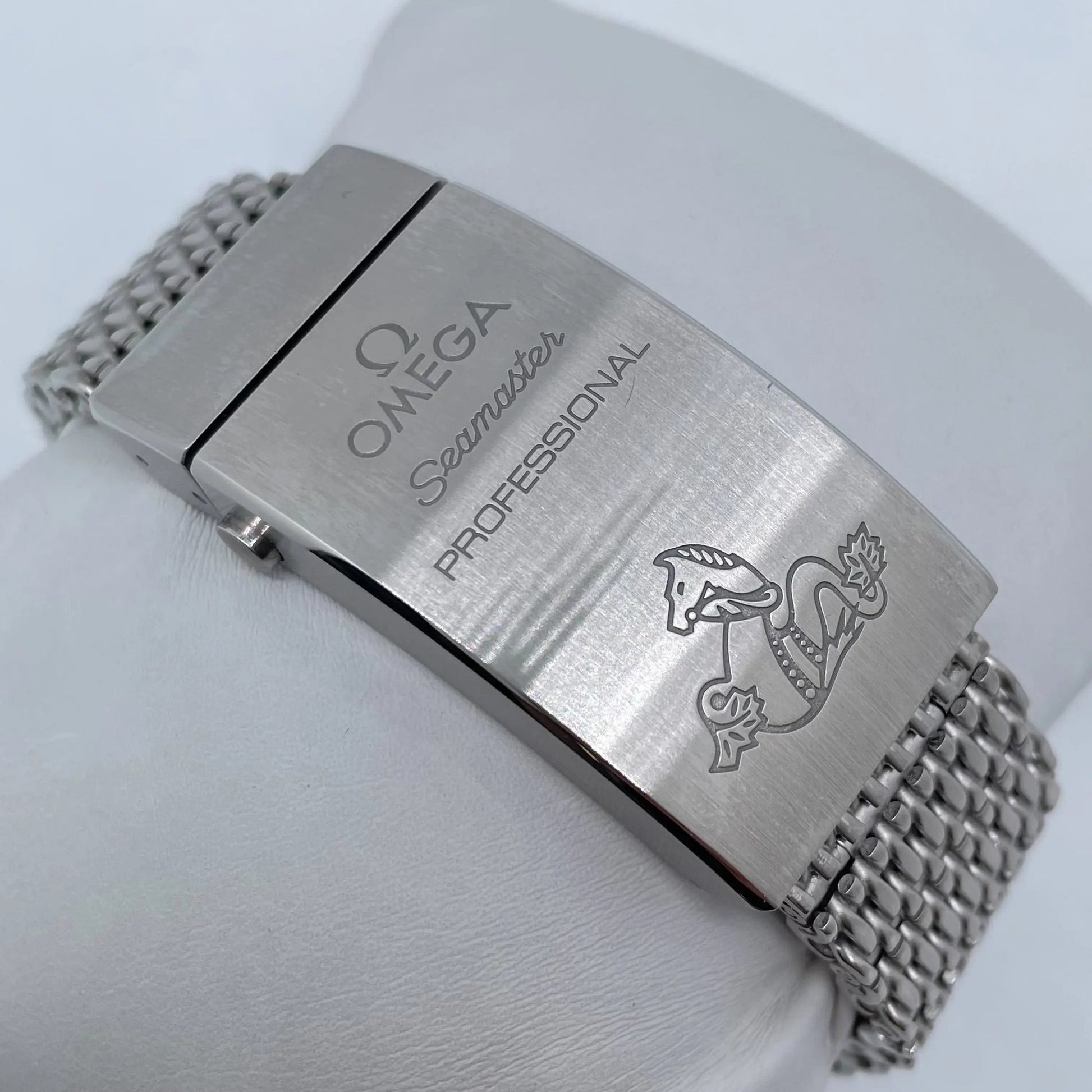 11th image of OMEGA Omega Seamaster PloProf Wristwatch, PreOwned condition