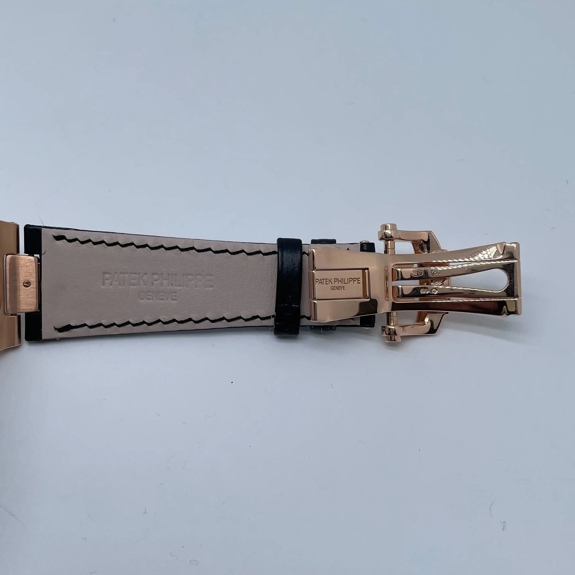 10th image of Patek Philippe Patek Philippe Nautilus Wristwatch, PreOwned condition