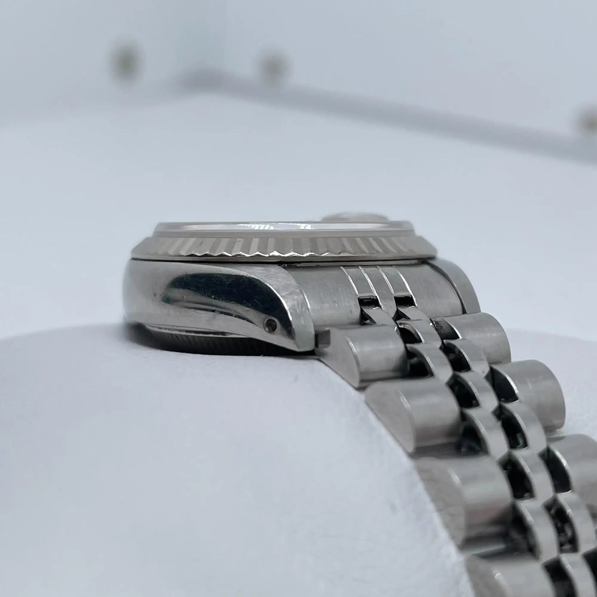 5th image of Rolex Rolex Datejust 69174 Wristwatch, PreOwned condition