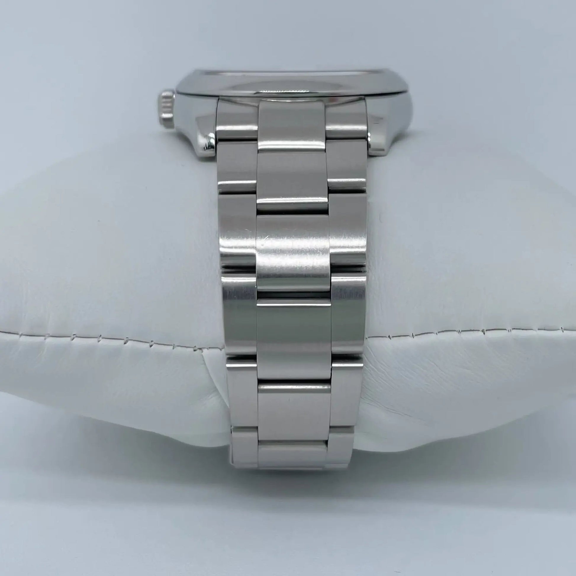 8th image of Rolex Oyster Perpetual Wristwatch, PreOwned condition
