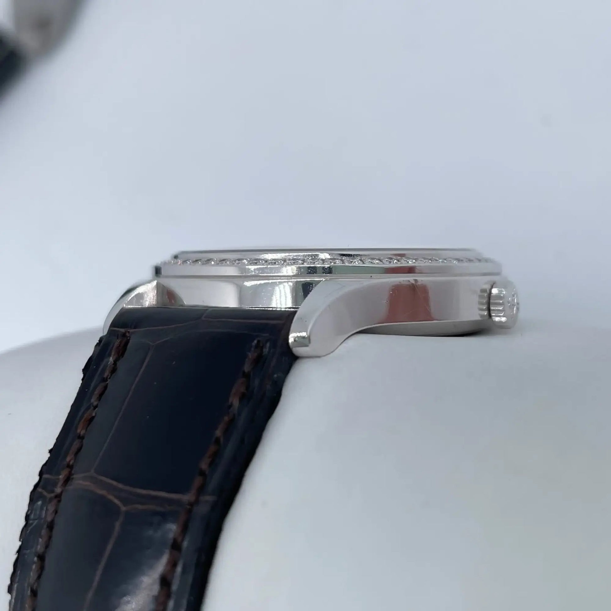 6th image of Patek Philippe Patek Philippe World Time Wristwatch, PreOwned condition