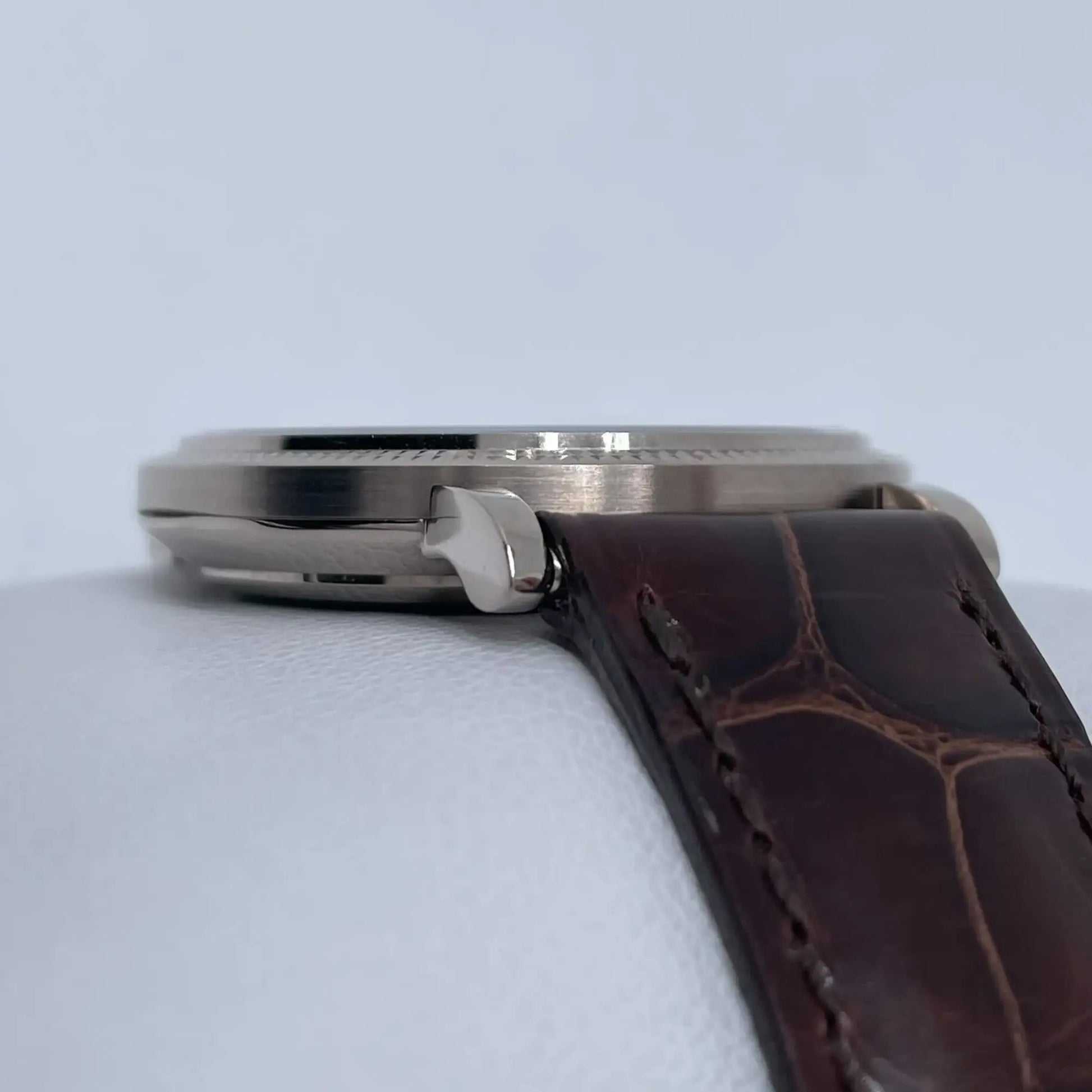 7th image of Patek Philippe Patek Philippe Calatrava Wristwatch, PreOwned condition