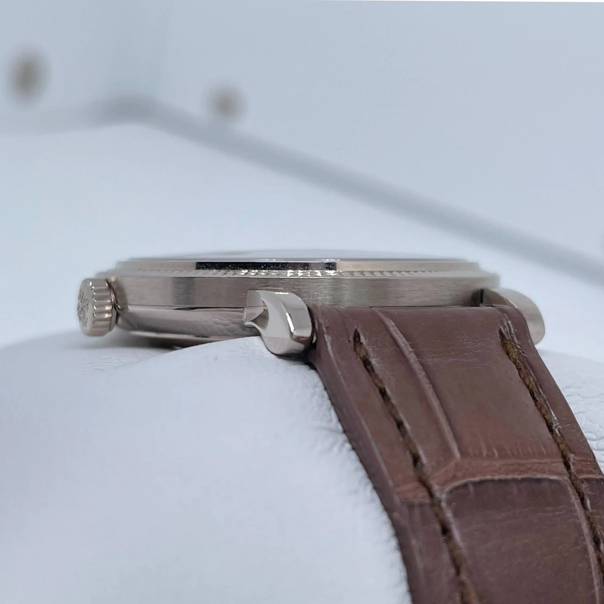 6th image of Patek Philippe Patek Philippe Calatrava Wristwatch, PreOwned condition