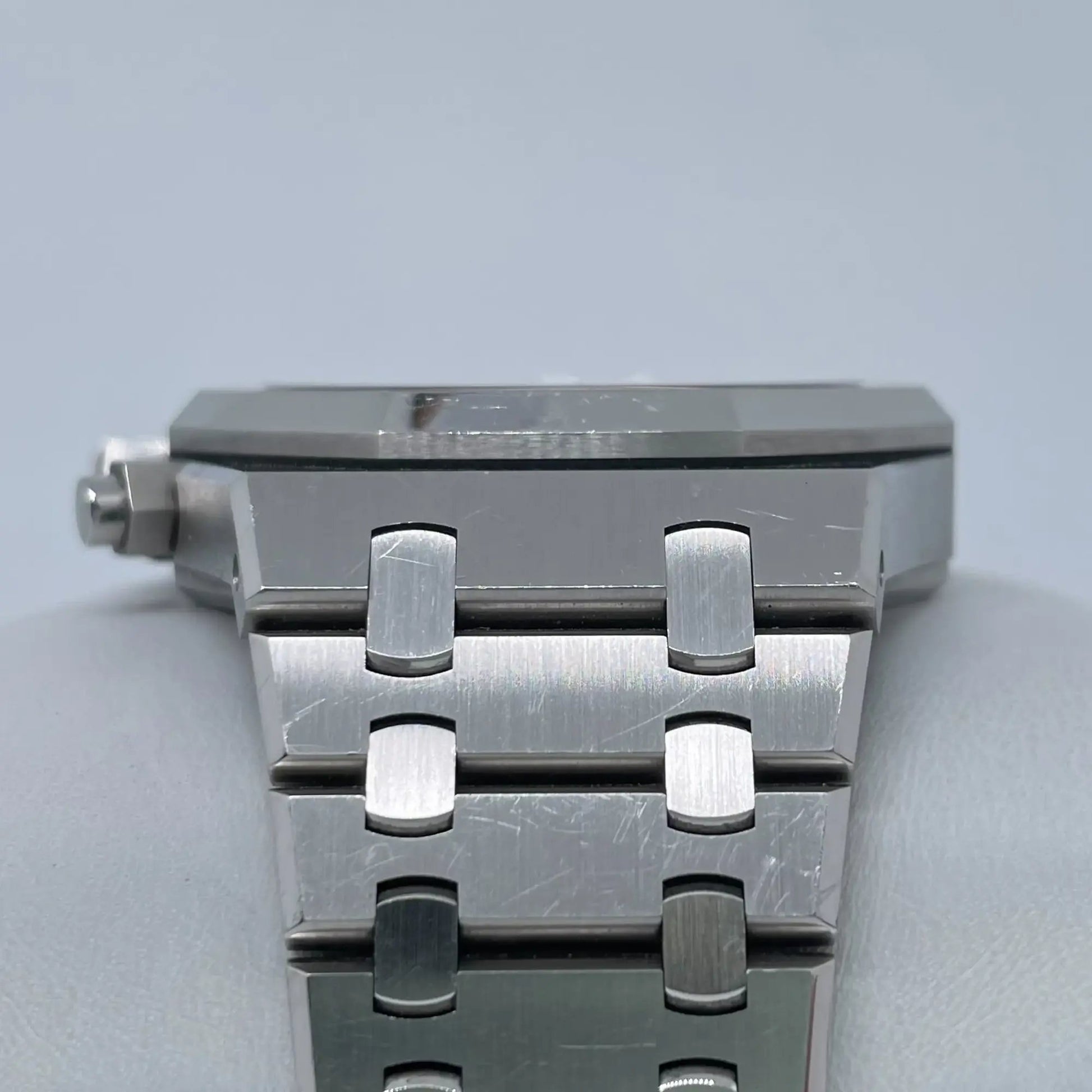 8th image of Audemars Piguet Audemars Piguet Royal Oak Wristwatch, PreOwned condition