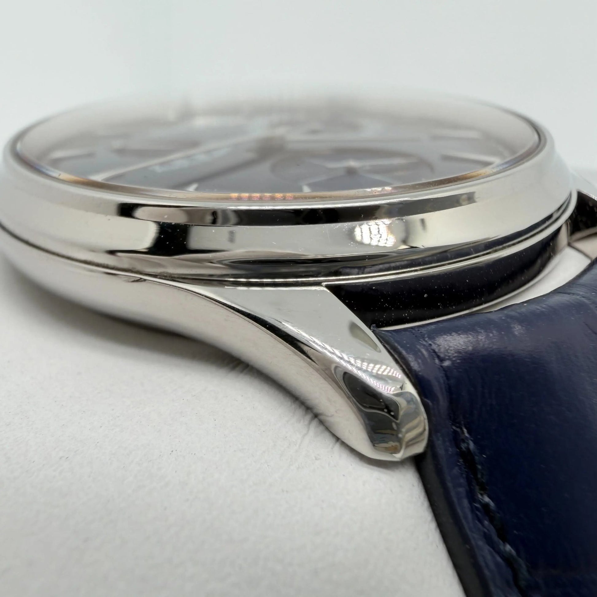 6th image of Jaeger-LeCoultre  Jaeger Lecoultre Ultra Thin Wristwatch, PreOwned condition