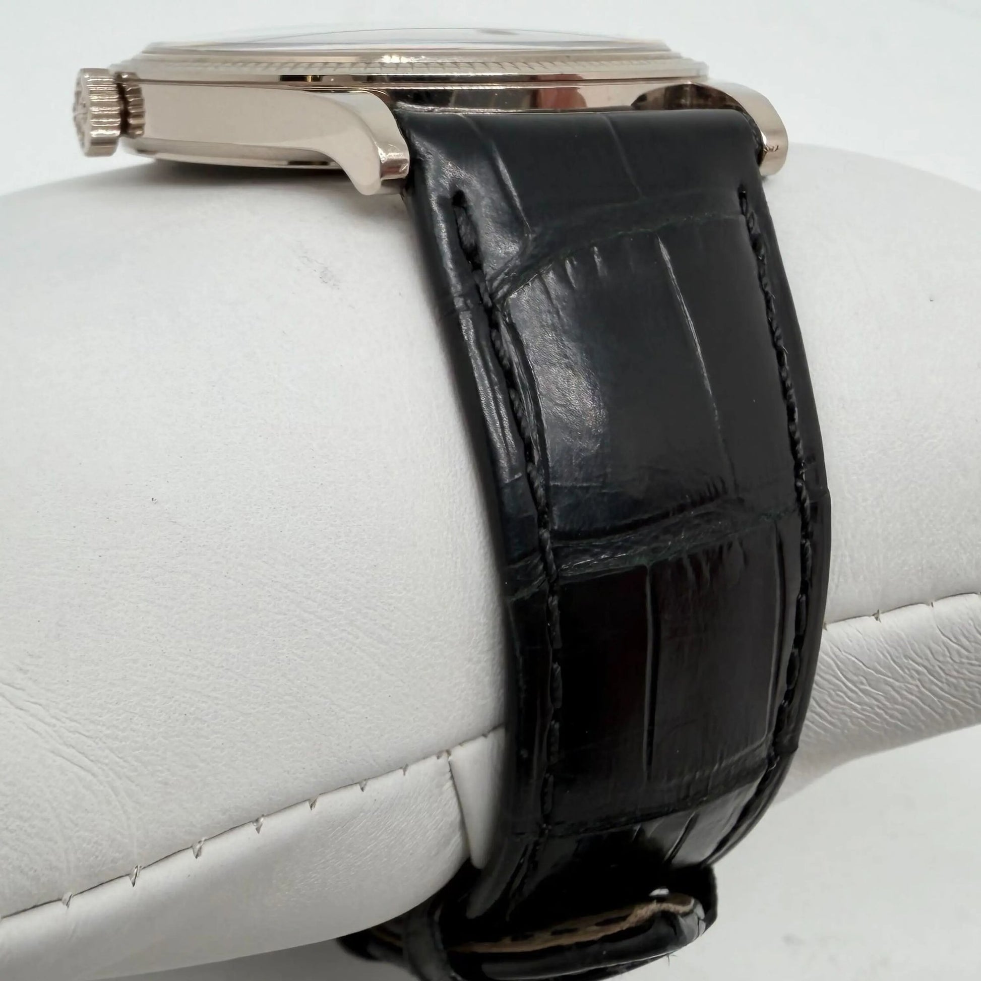 8th image of Patek Philippe Calatrava Wristwatch, PreOwned condition