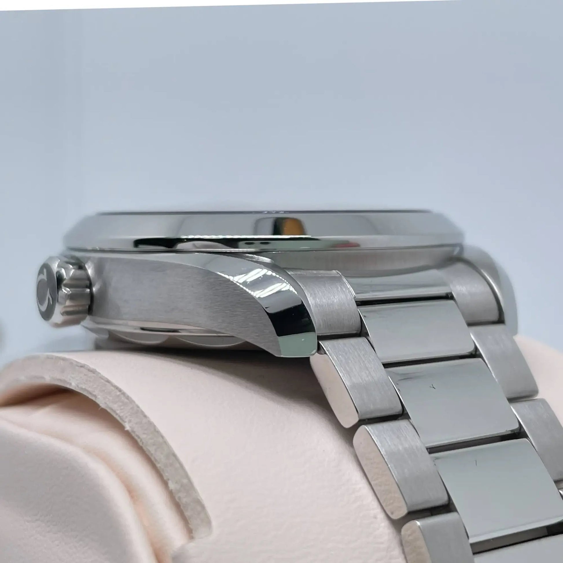 4th image of OMEGA Seamaster Wristwatch, New condition