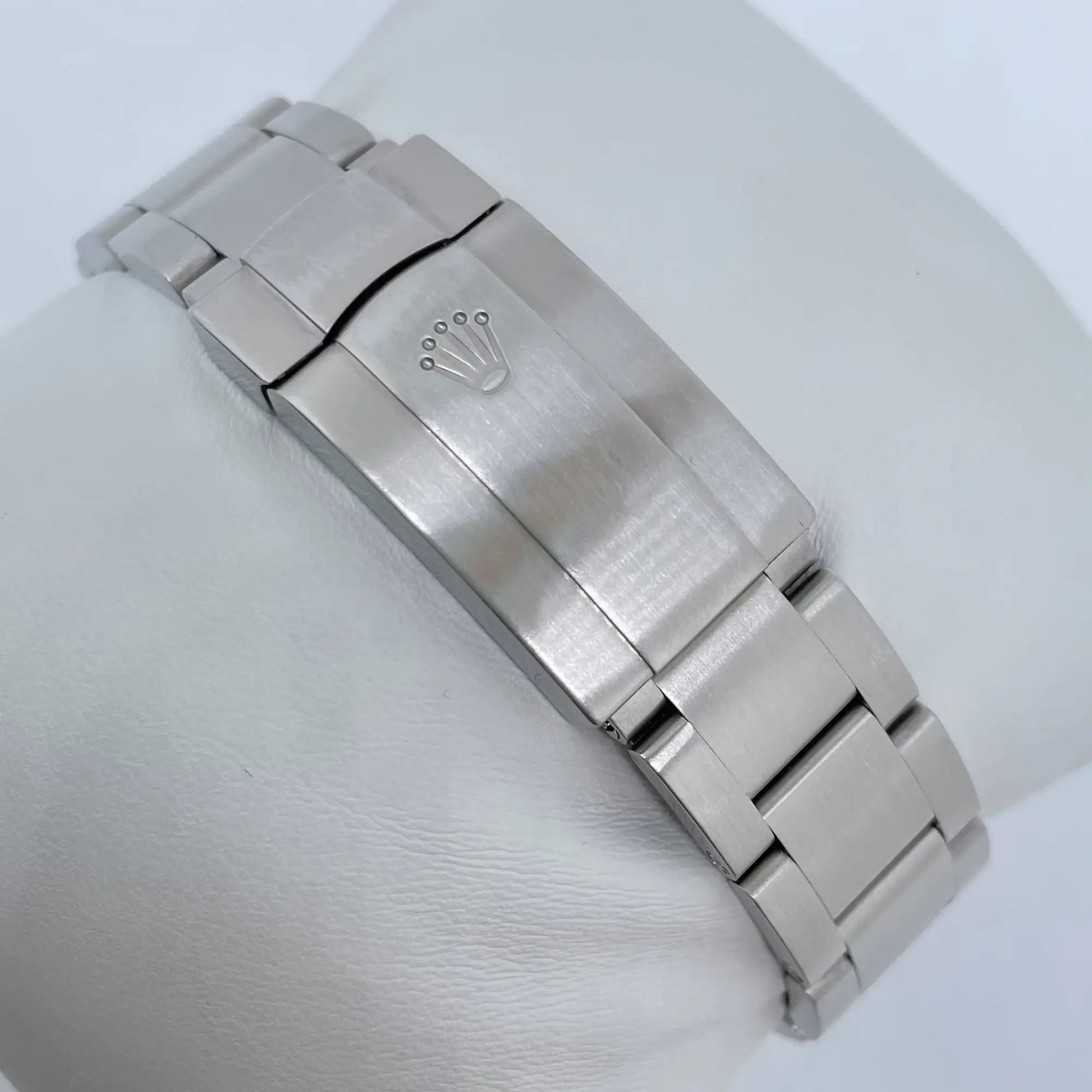 11th image of Rolex Oyster Perpetual Wristwatch, PreOwned condition