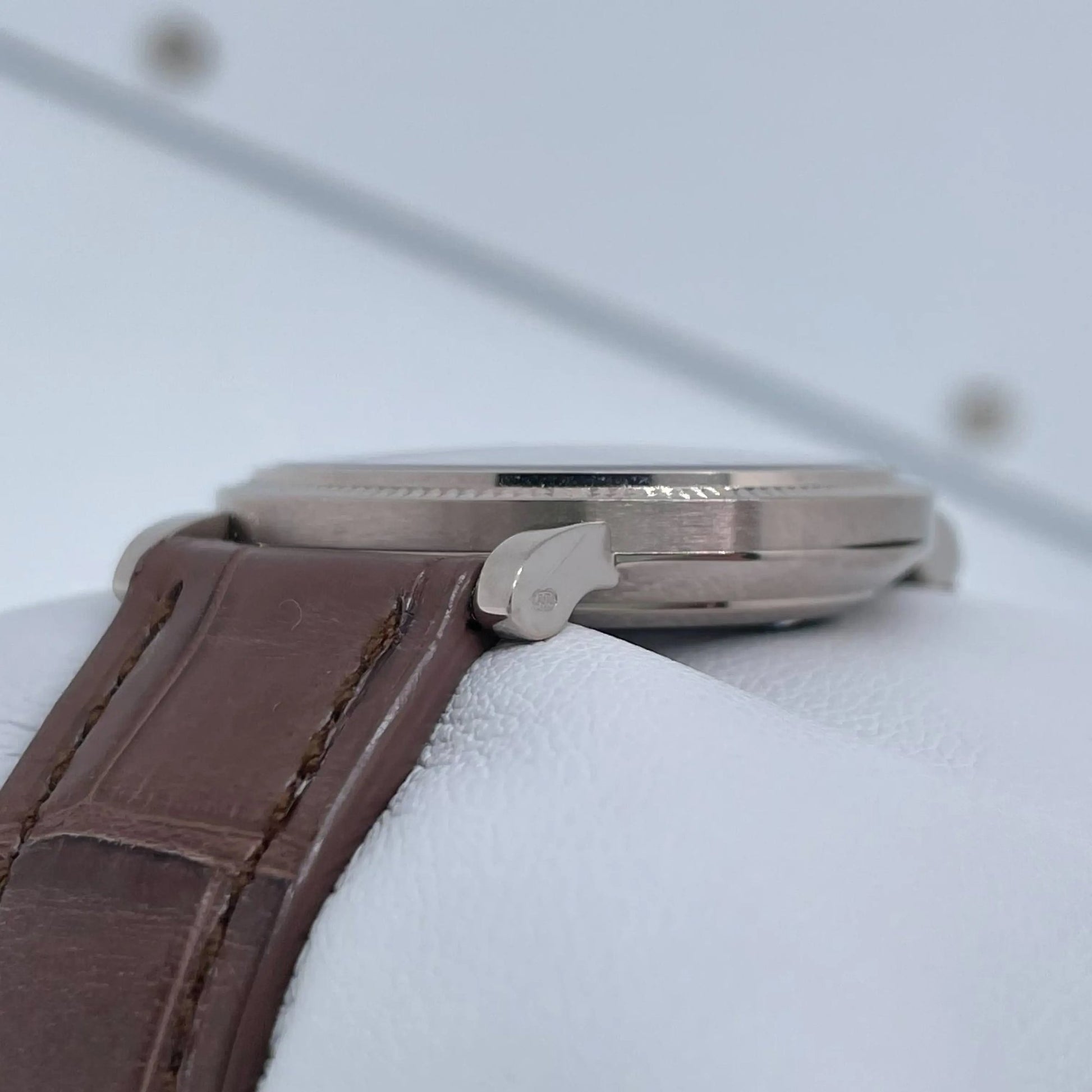 9th image of Patek Philippe Patek Philippe Calatrava Wristwatch, PreOwned condition