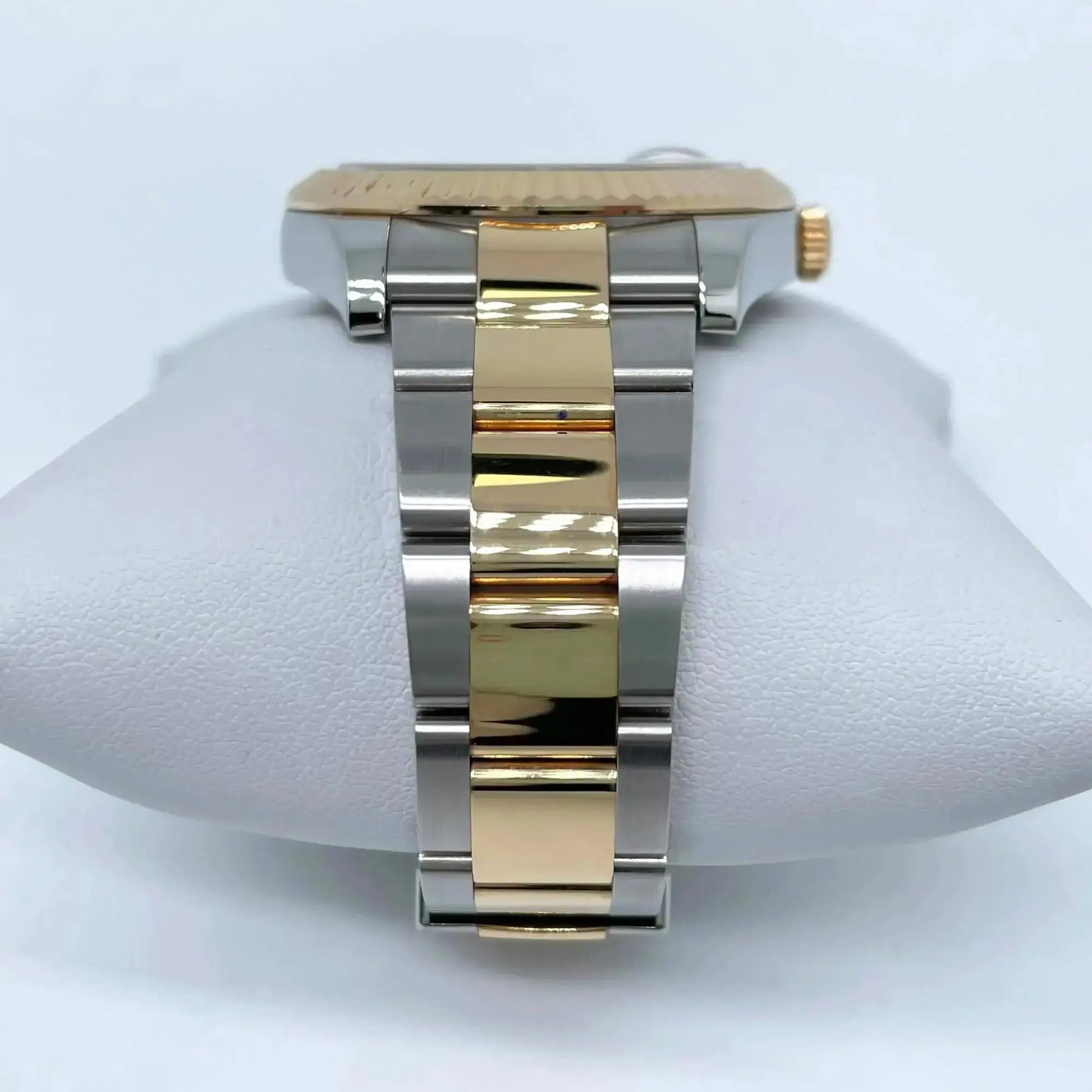8th image of Rolex  Rolex Datejust II Wristwatch, PreOwned condition