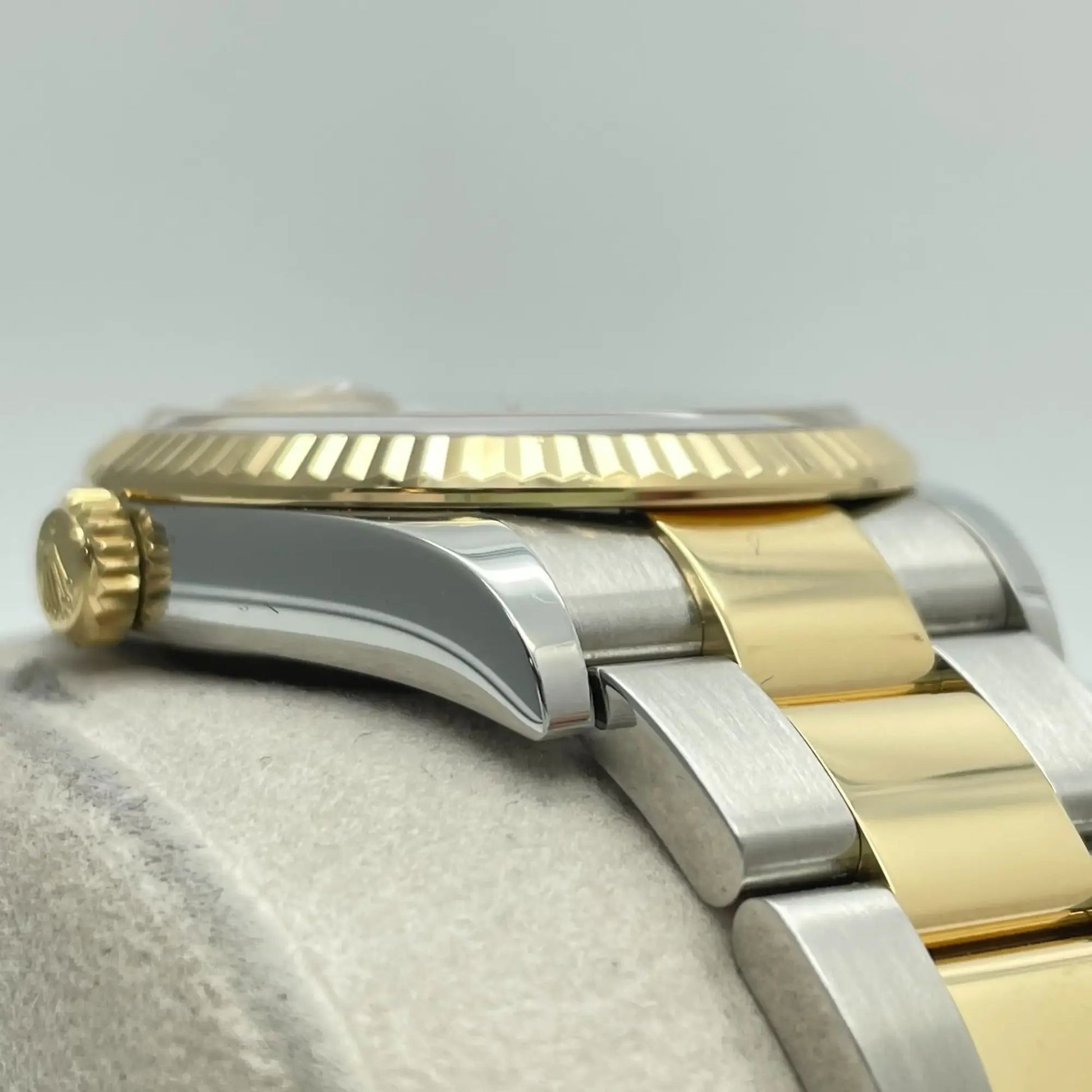 5th image of Rolex  Rolex Datejust 126233 Wristwatch, PreOwned condition