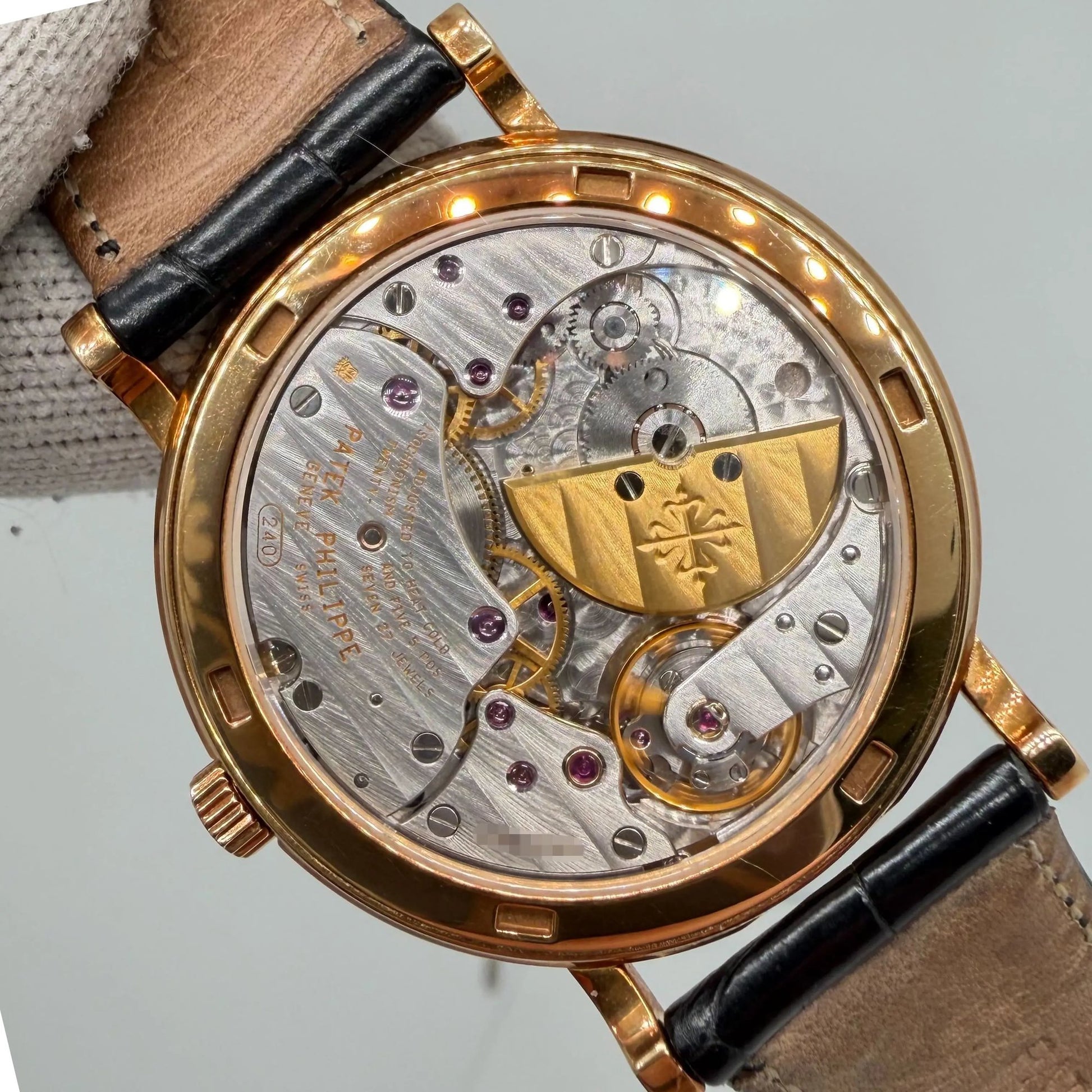 12th image of Patek Philippe Calatrava Wristwatch, PreOwned condition