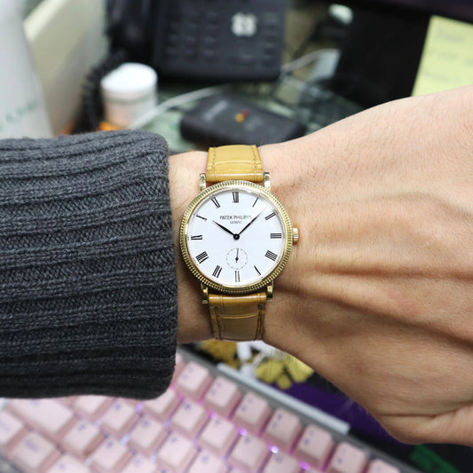 2nd image of Patek Philippe Calatrava Wristwatch, PreOwned condition