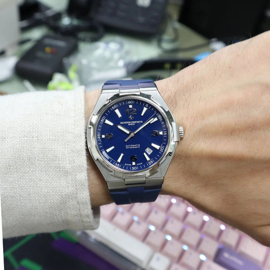 2nd image of Vacheron Constantin  Vacheron Constantin Overseas Wristwatch, PreOwned condition
