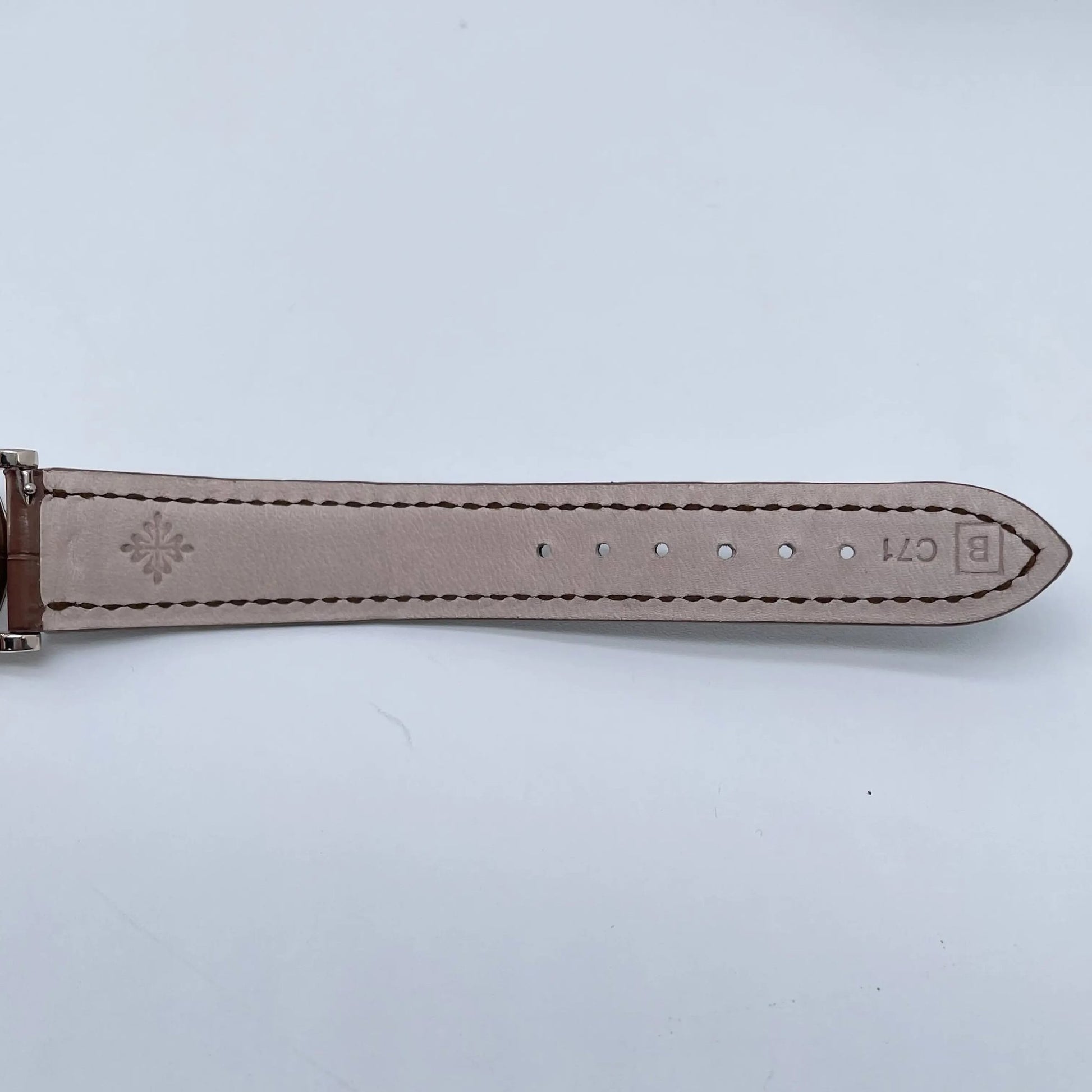 12th image of Patek Philippe Patek Philippe Calatrava Wristwatch, PreOwned condition