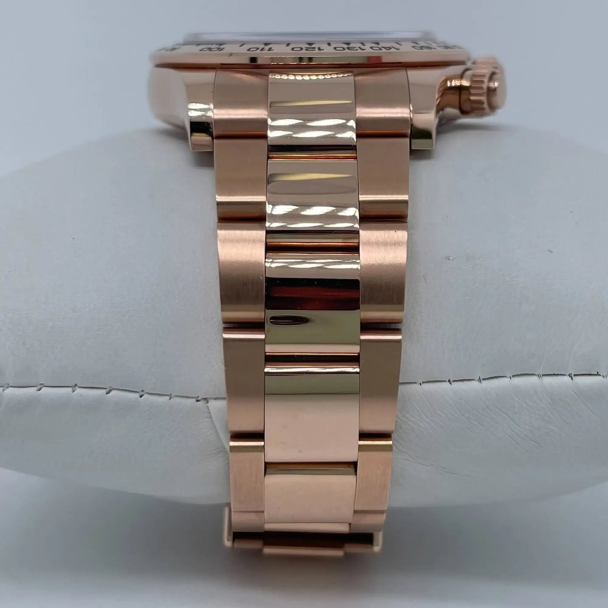 8th image of Rolex Daytona Wristwatch, PreOwned condition