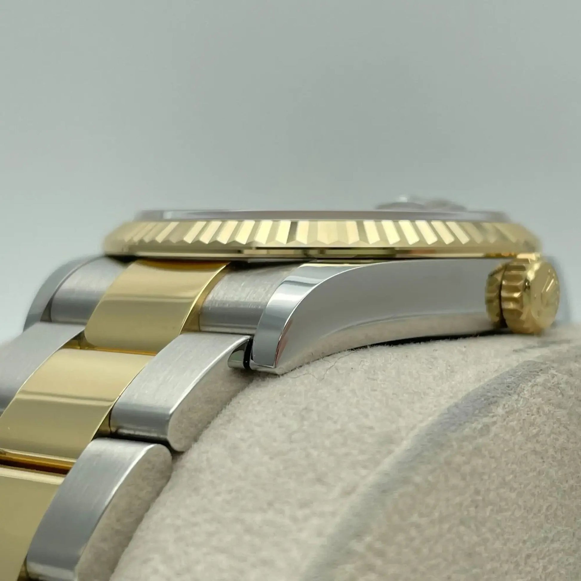 6th image of Rolex Rolex Datejust 126233 Wristwatch, New condition
