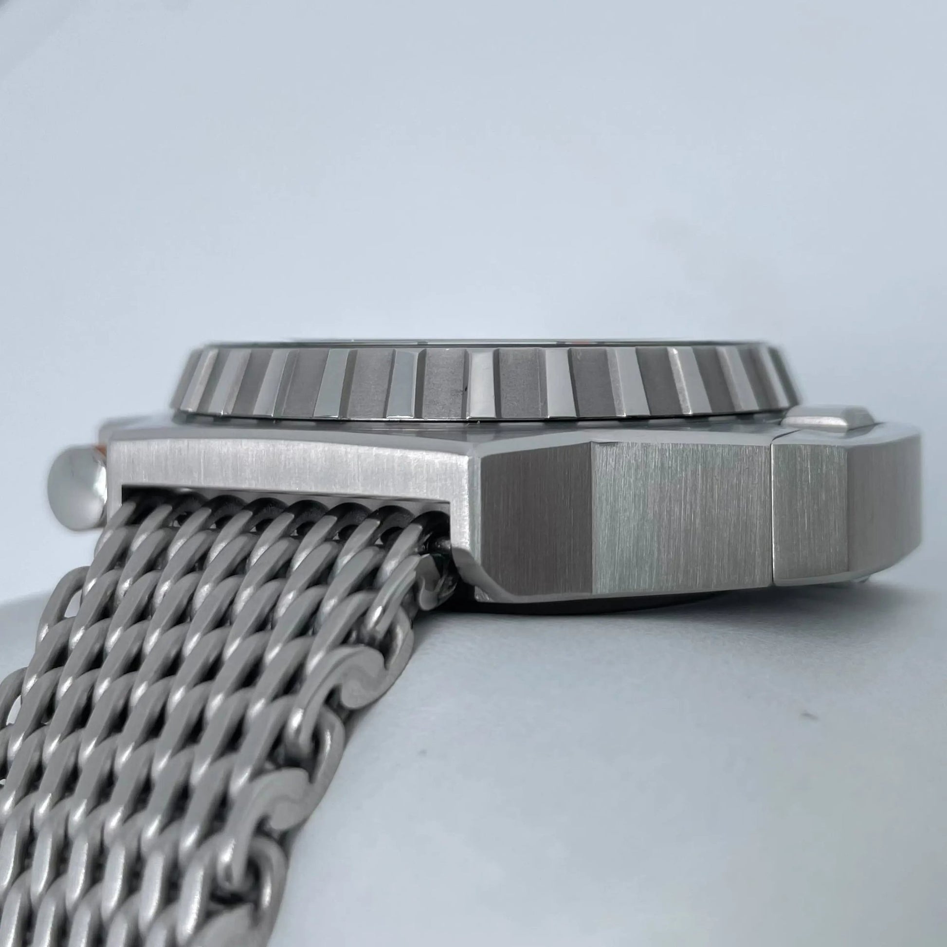 4th image of OMEGA Omega Seamaster PloProf Wristwatch, PreOwned condition