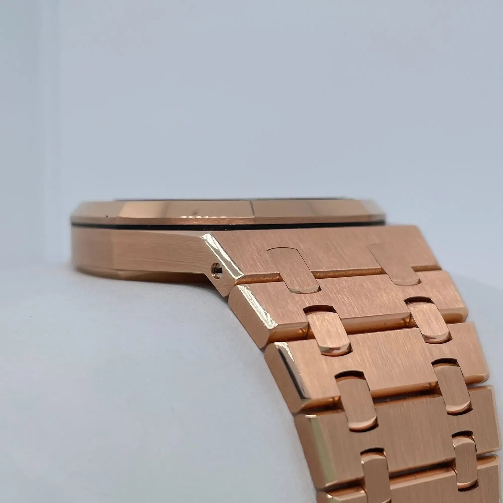 5th image of Audemars Piguet Royal Oak Wristwatch, PreOwned condition